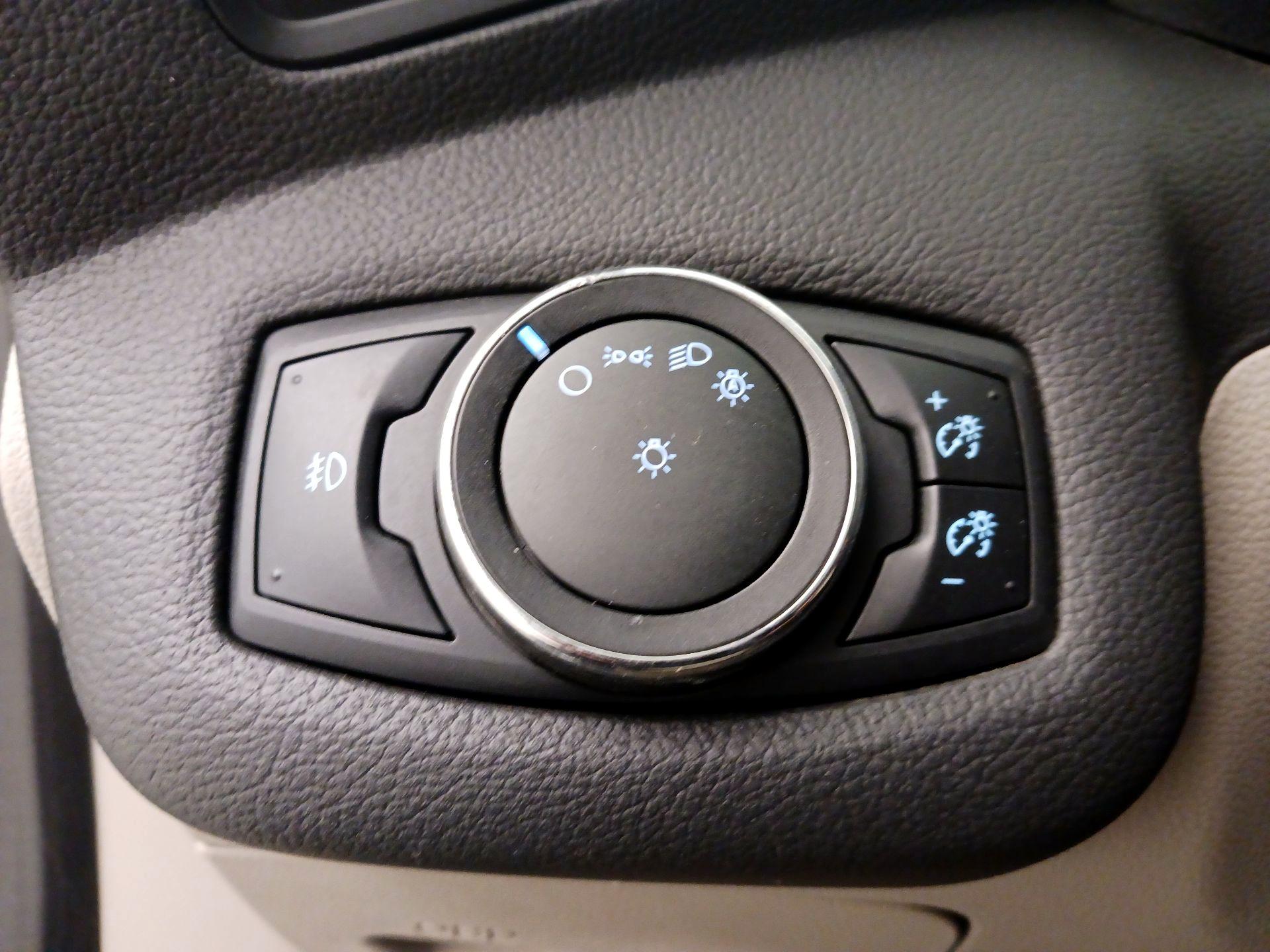 Thumbnail: 2014 Ford C-Max - 13