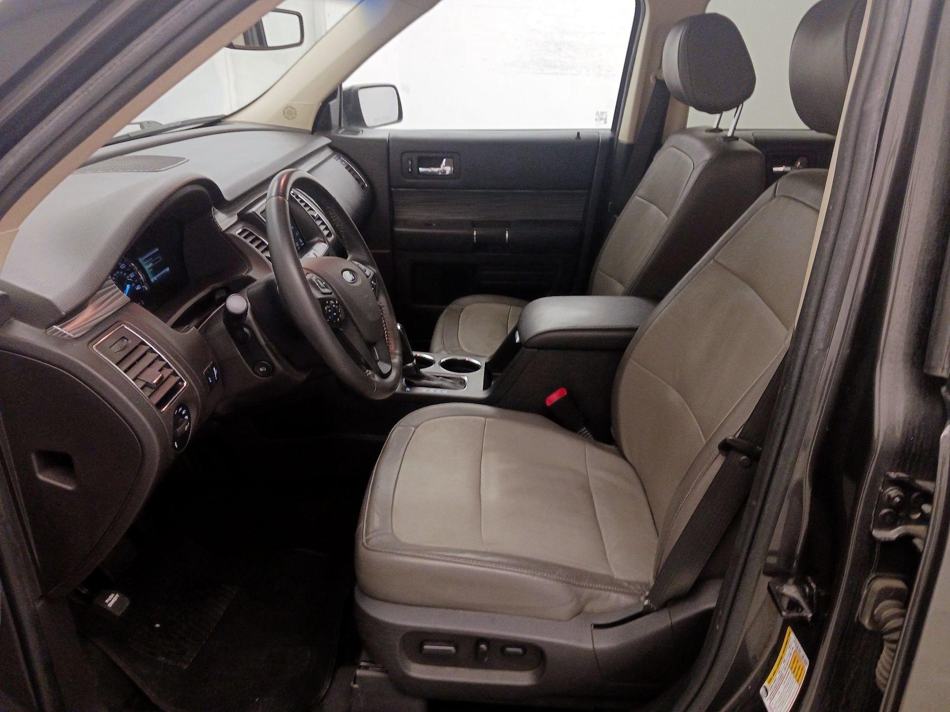 Thumbnail: 2016 Ford Flex - 11