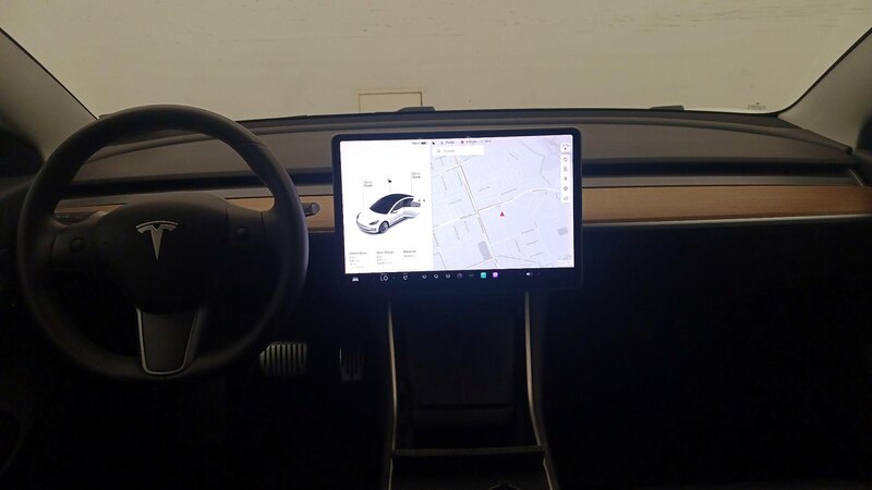 2019 Tesla Model 3 Long Range 9