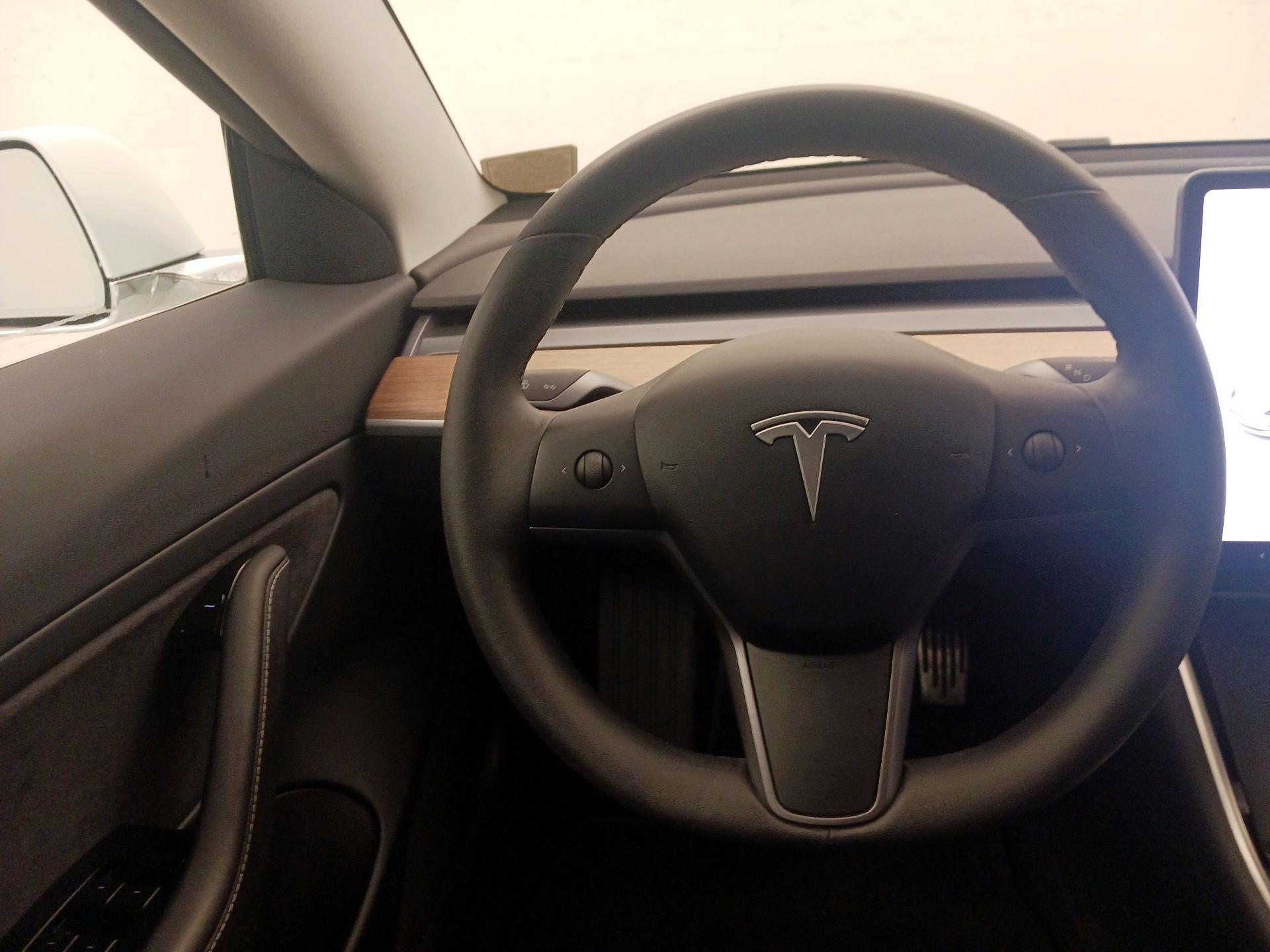 Thumbnail: 2019 Tesla Model 3 - 10