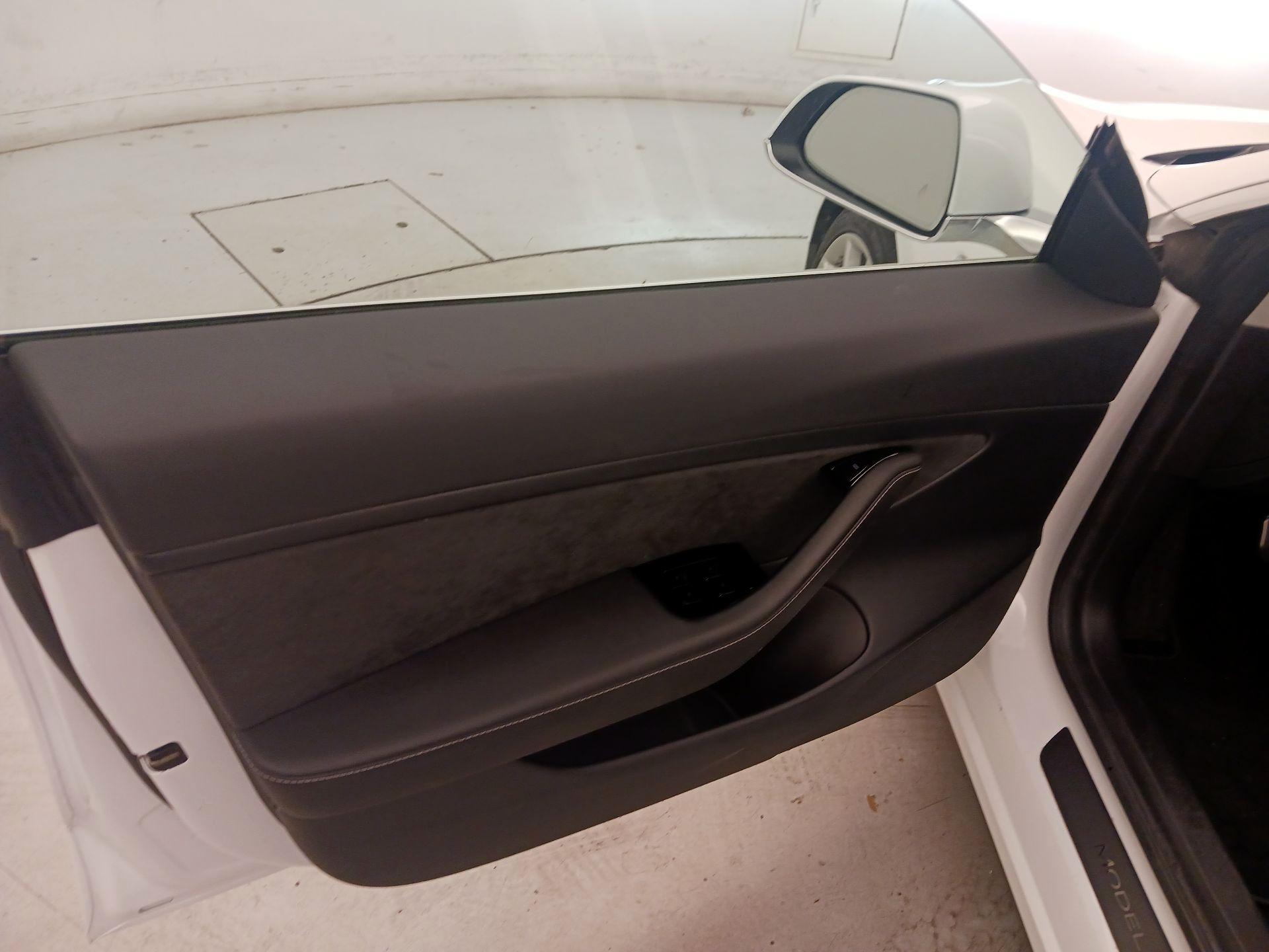 Thumbnail: 2019 Tesla Model 3 - 12