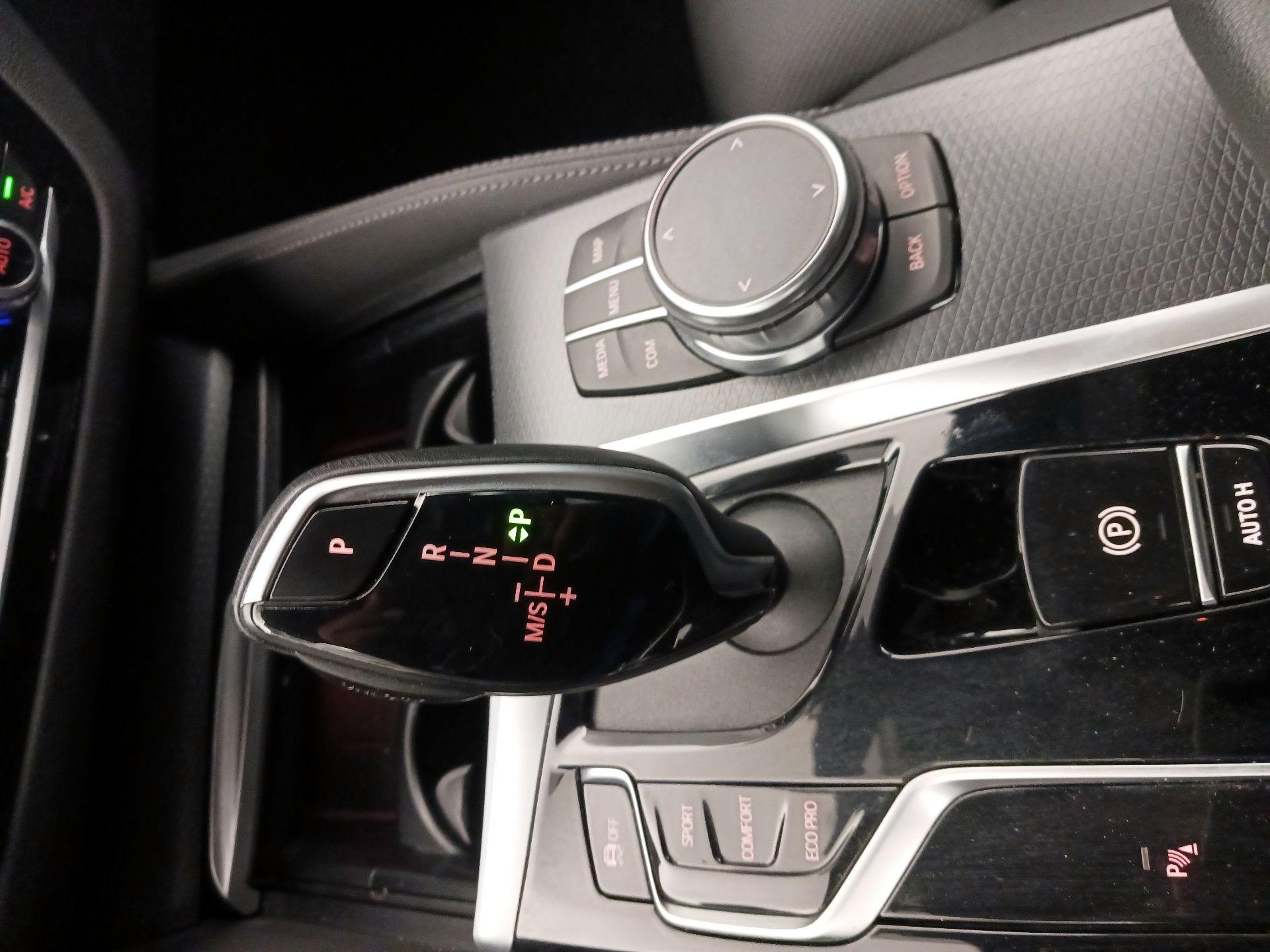 Thumbnail: 2023 BMW 5 Series - 18
