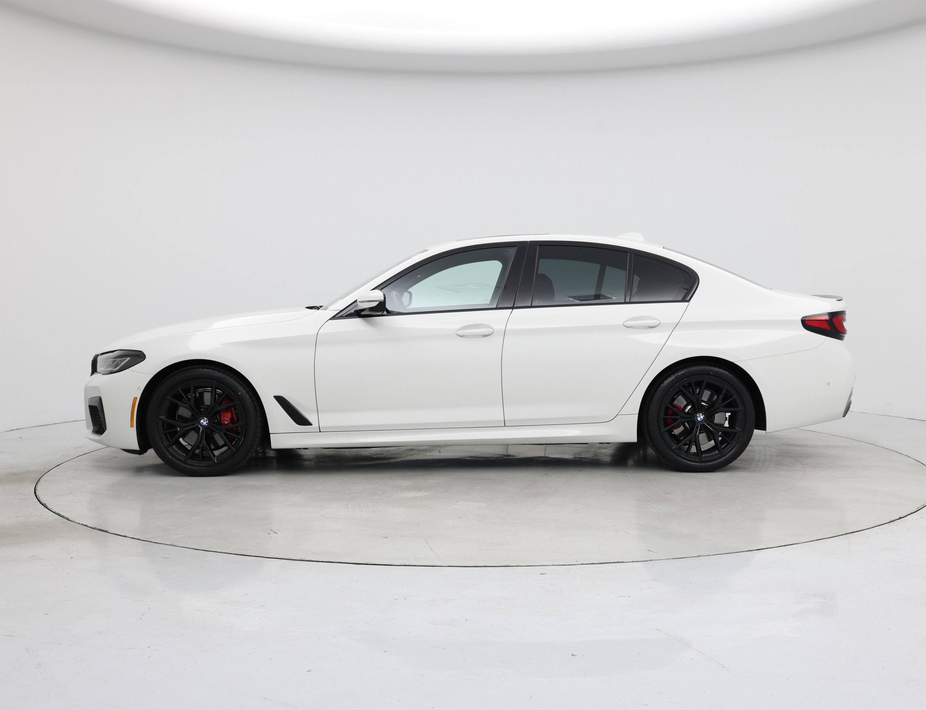 Thumbnail: 2023 BMW 5 Series - 3