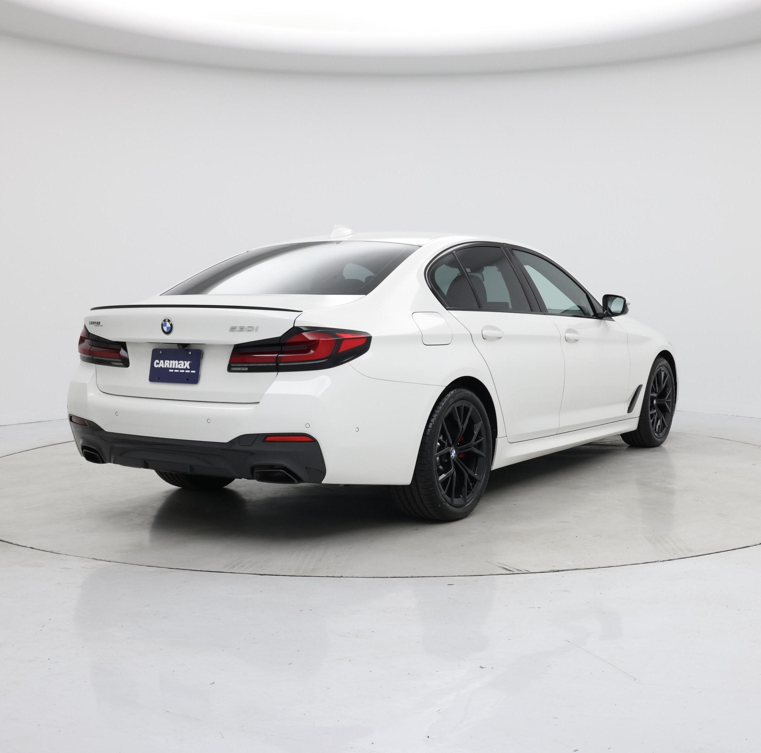 Thumbnail: 2023 BMW 5 Series - 8