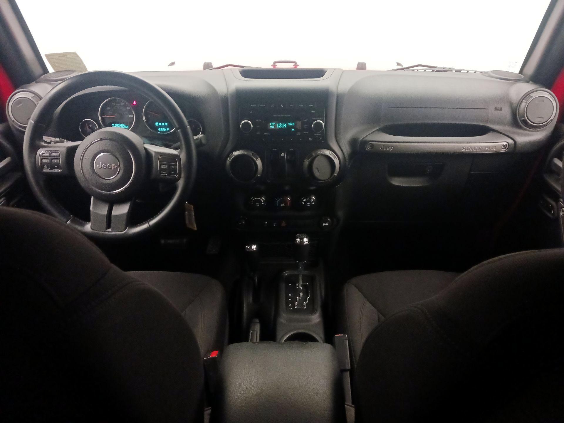 Thumbnail: 2015 Jeep Wrangler - 9