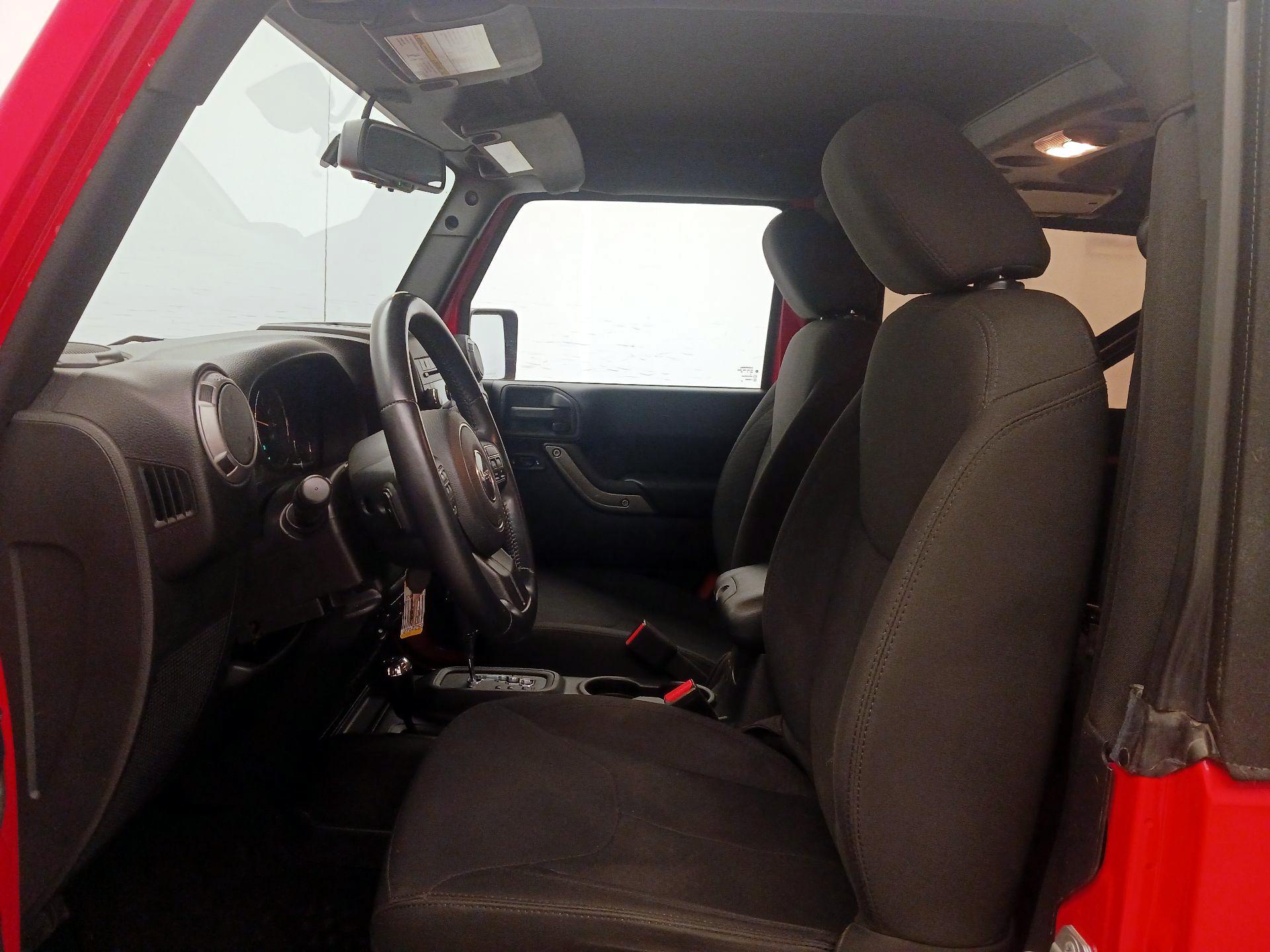 Thumbnail: 2015 Jeep Wrangler - 11