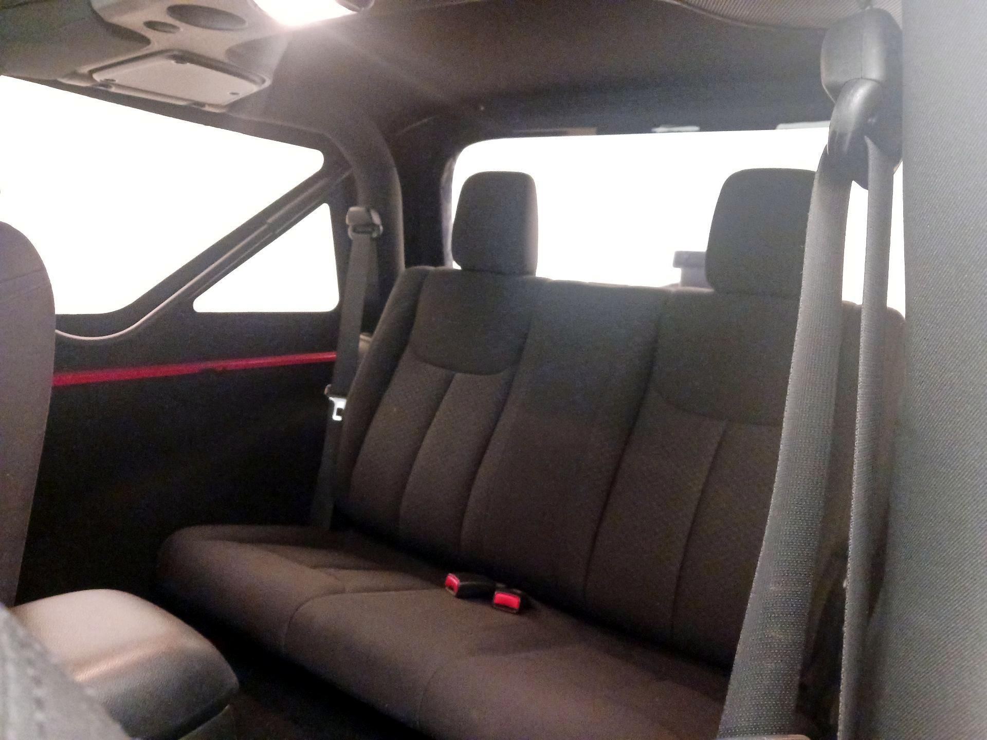 Thumbnail: 2015 Jeep Wrangler - 16