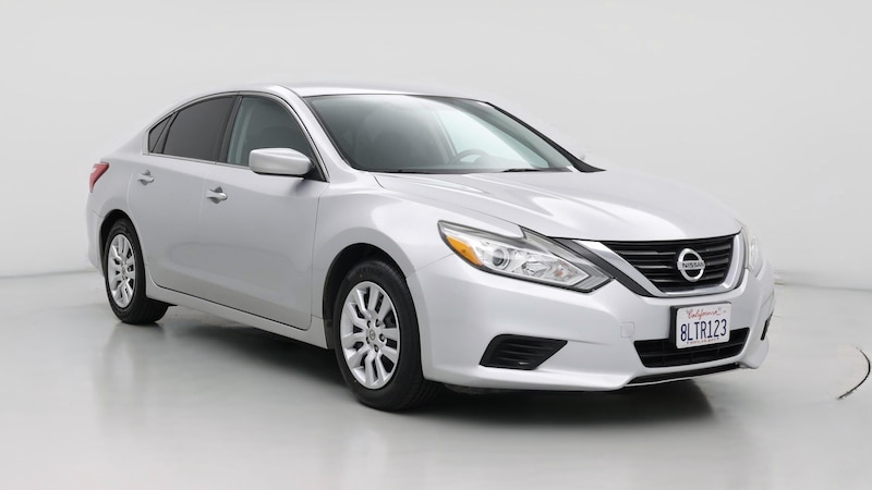 2016 Nissan Altima S Hero Image