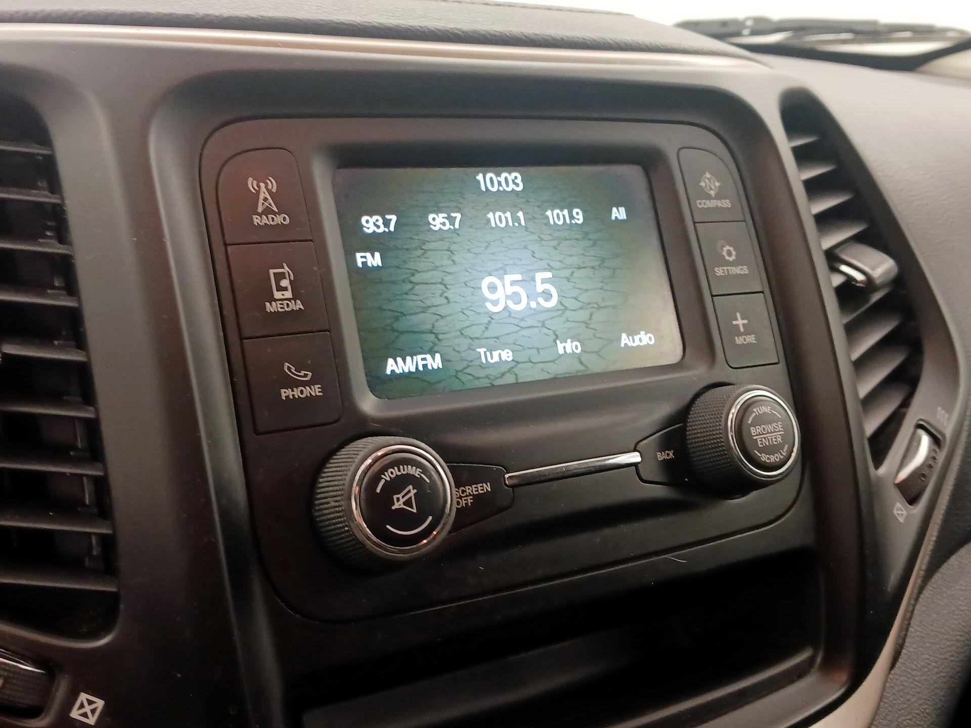 Thumbnail: 2015 Jeep Cherokee - 15