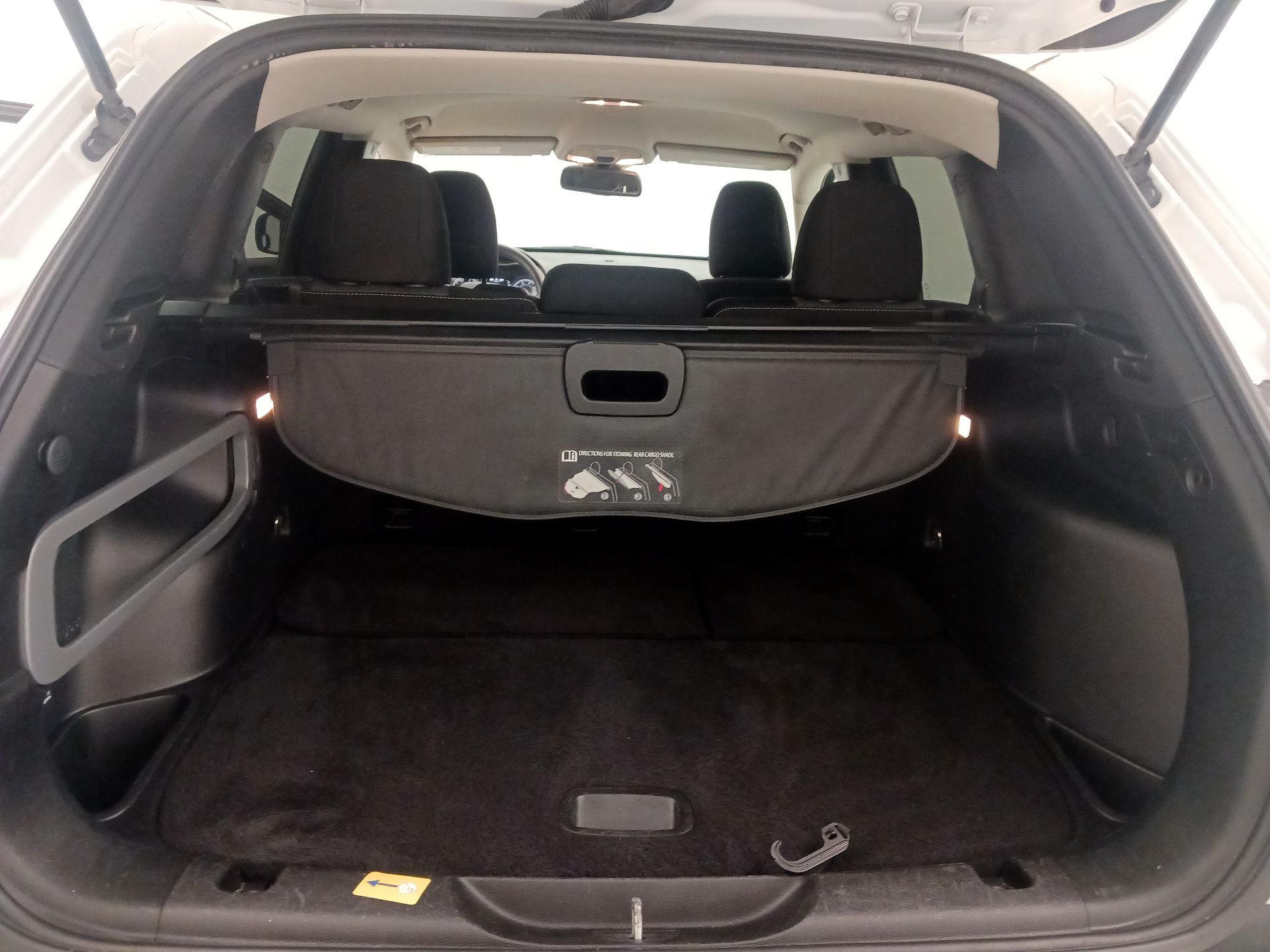 Thumbnail: 2015 Jeep Cherokee - 20