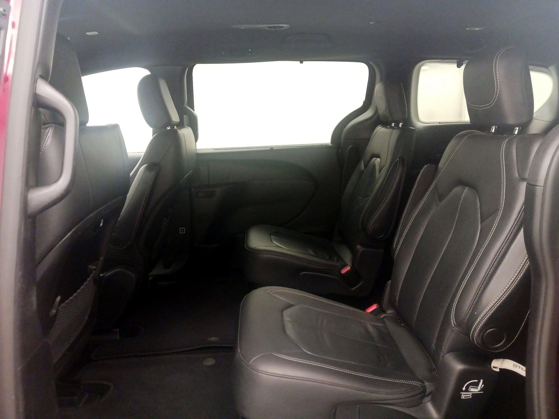 Thumbnail: 2020 Chrysler Pacifica - 20