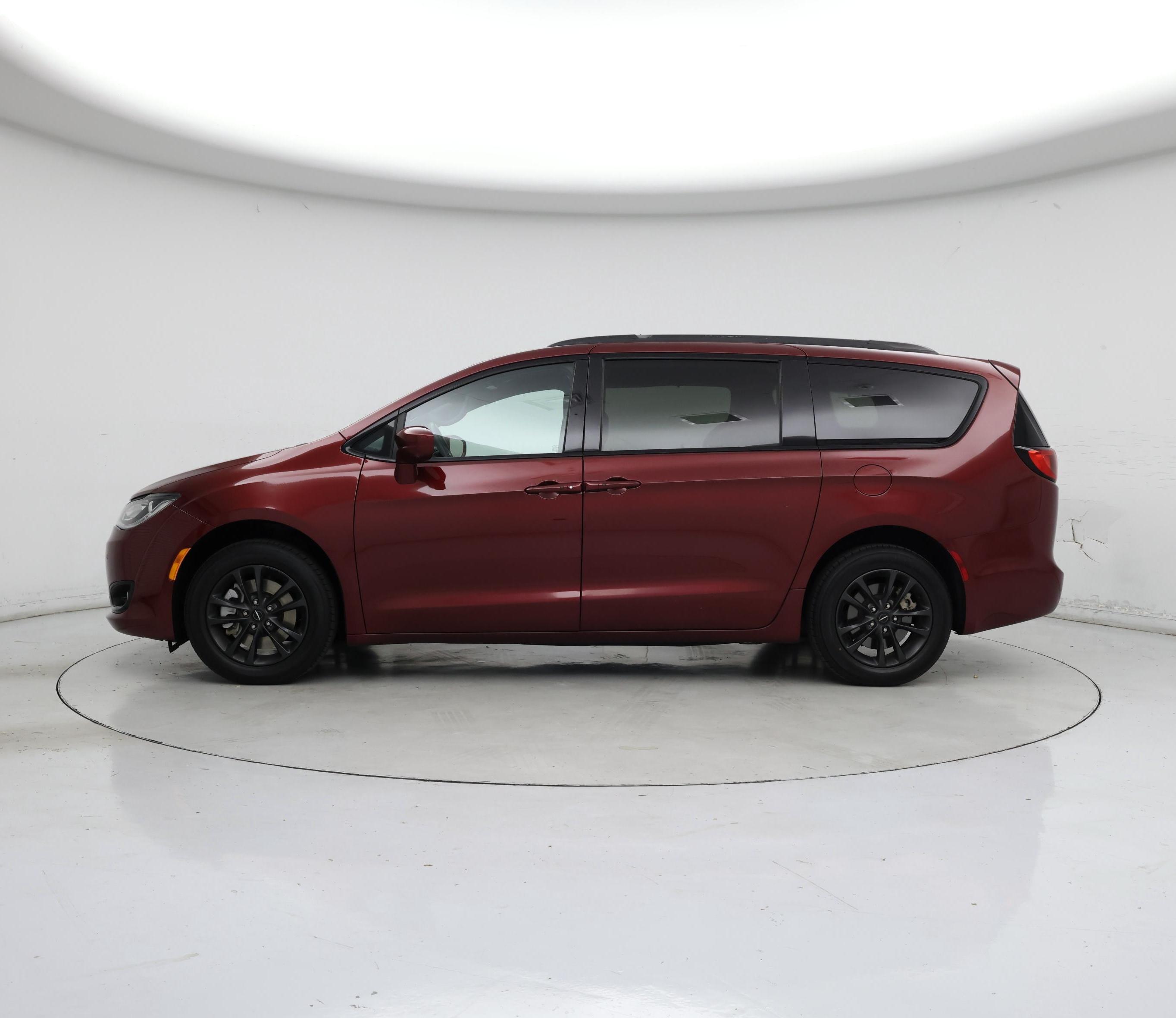 Thumbnail: 2020 Chrysler Pacifica - 3