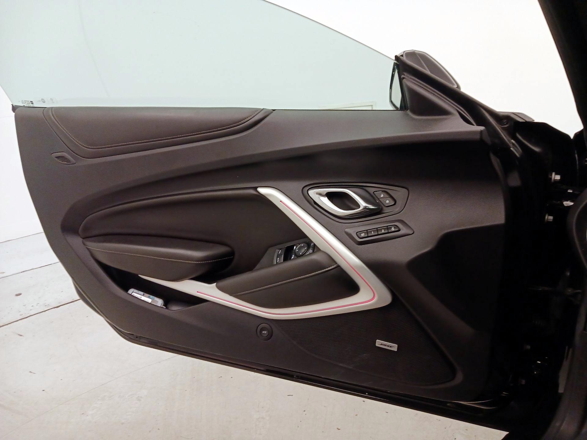 Thumbnail: 2016 Chevrolet Camaro - 12