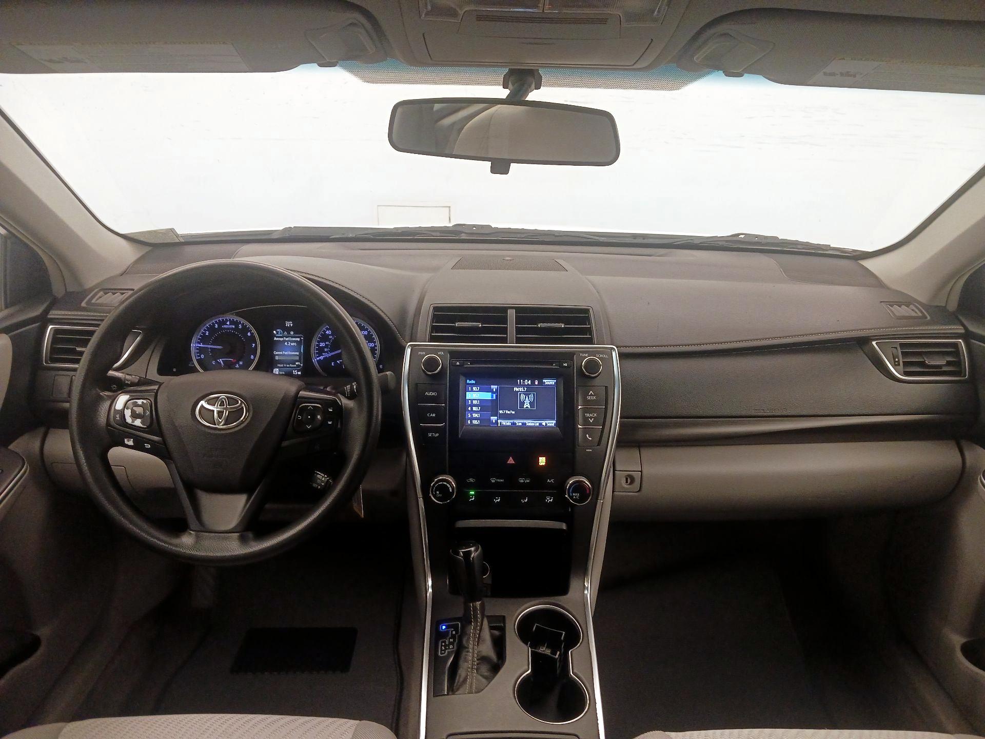 Thumbnail: 2017 Toyota Camry - 9