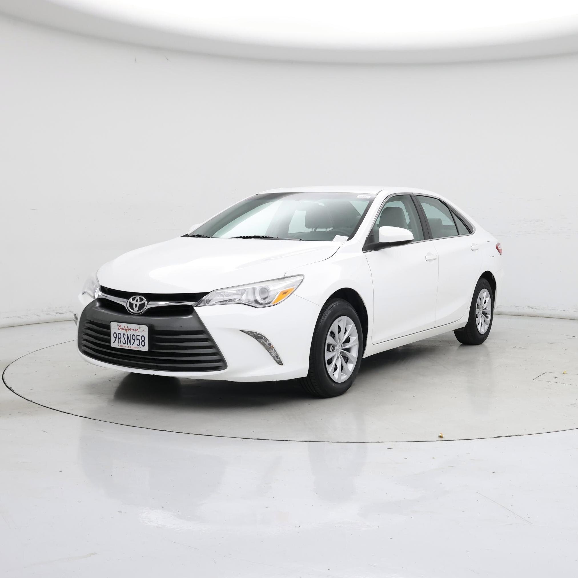 Thumbnail: 2017 Toyota Camry - 4
