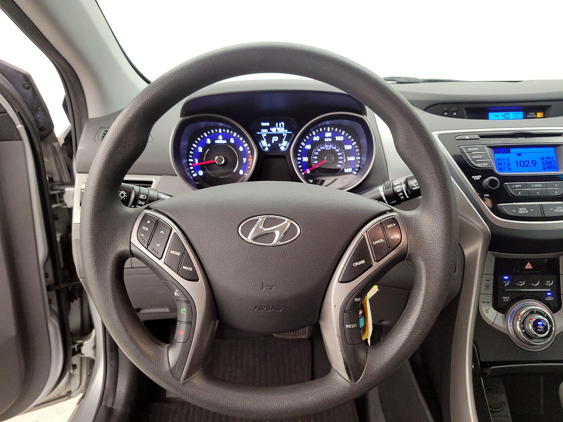 Thumbnail: 2013 Hyundai Elantra - 10