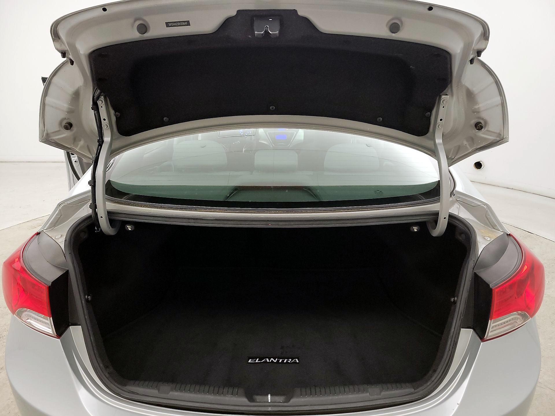 Thumbnail: 2013 Hyundai Elantra - 19