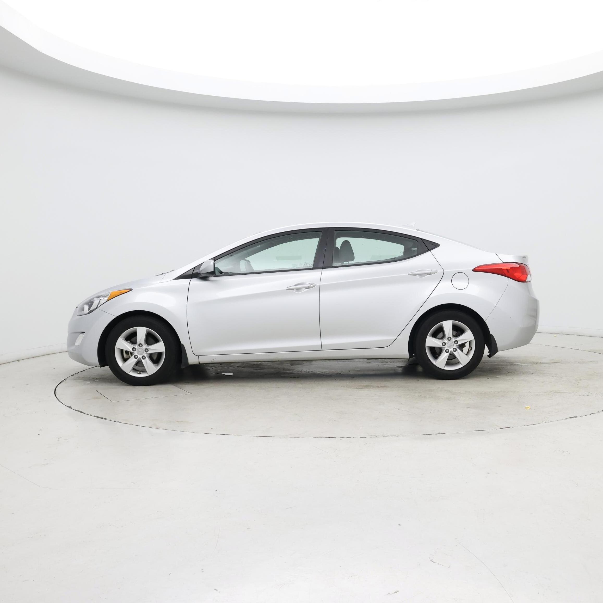 Thumbnail: 2013 Hyundai Elantra - 3