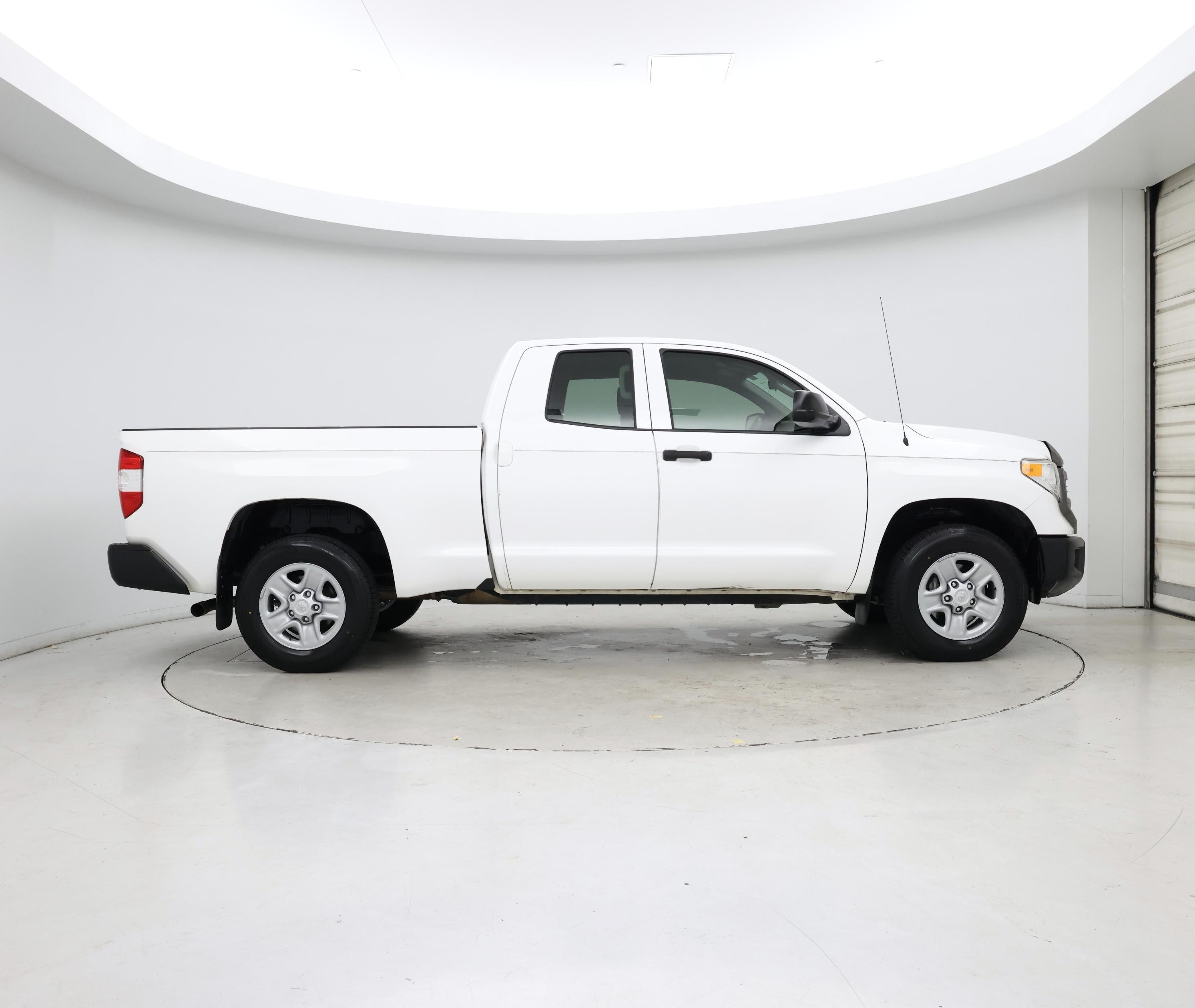 Thumbnail: 2017 Toyota Tundra - 7