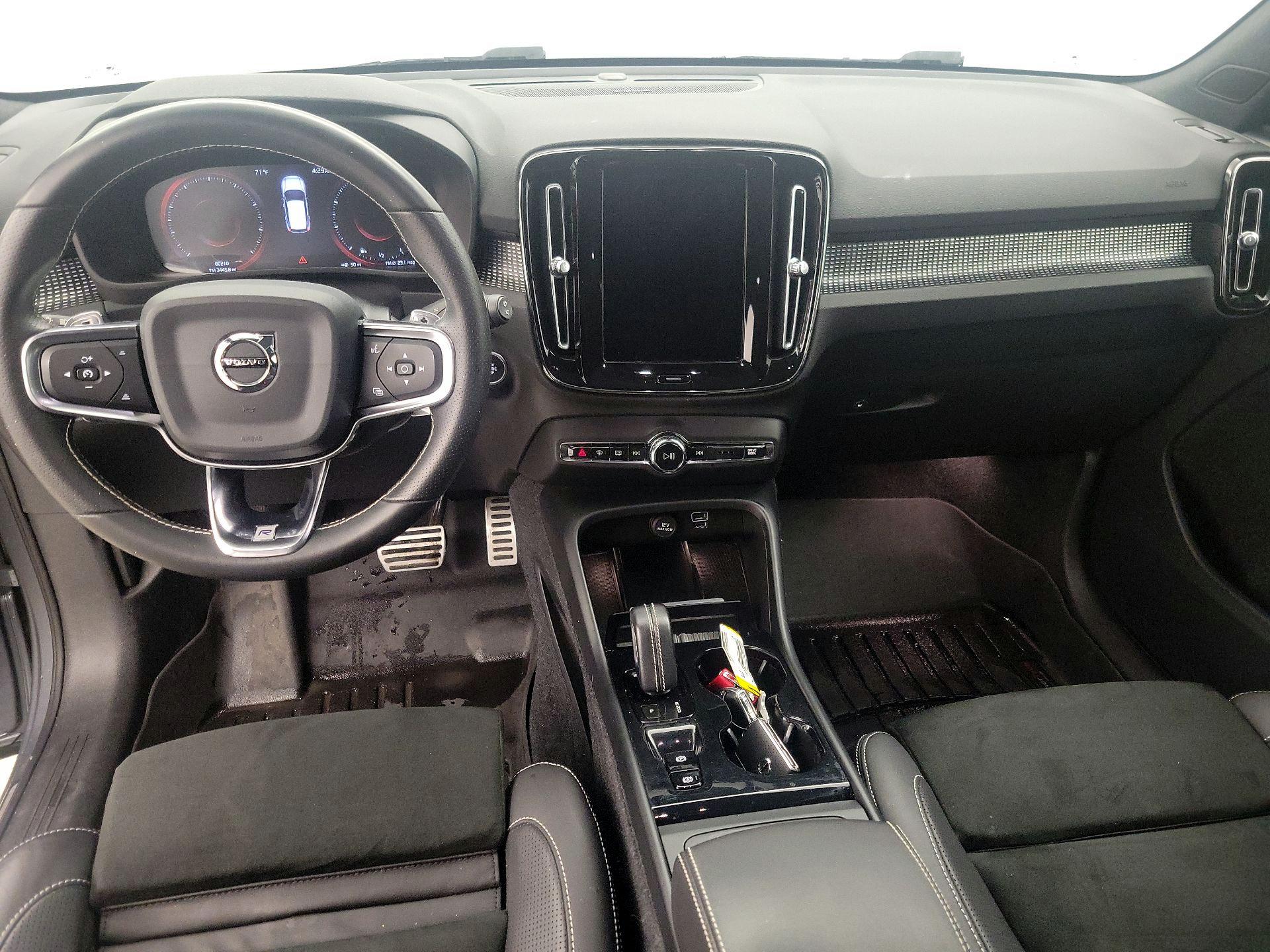 Thumbnail: 2019 Volvo XC40 - 9