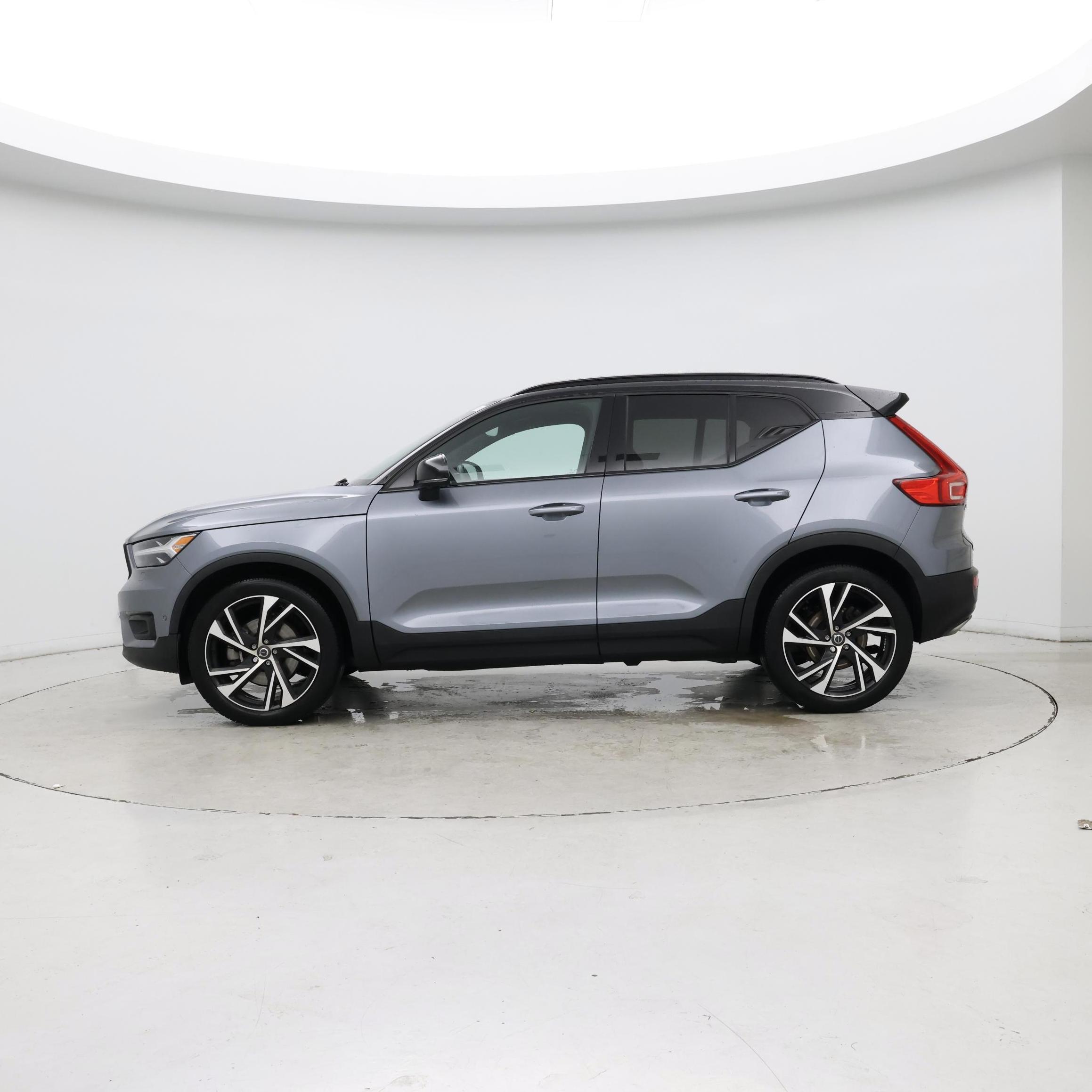 Thumbnail: 2019 Volvo XC40 - 3