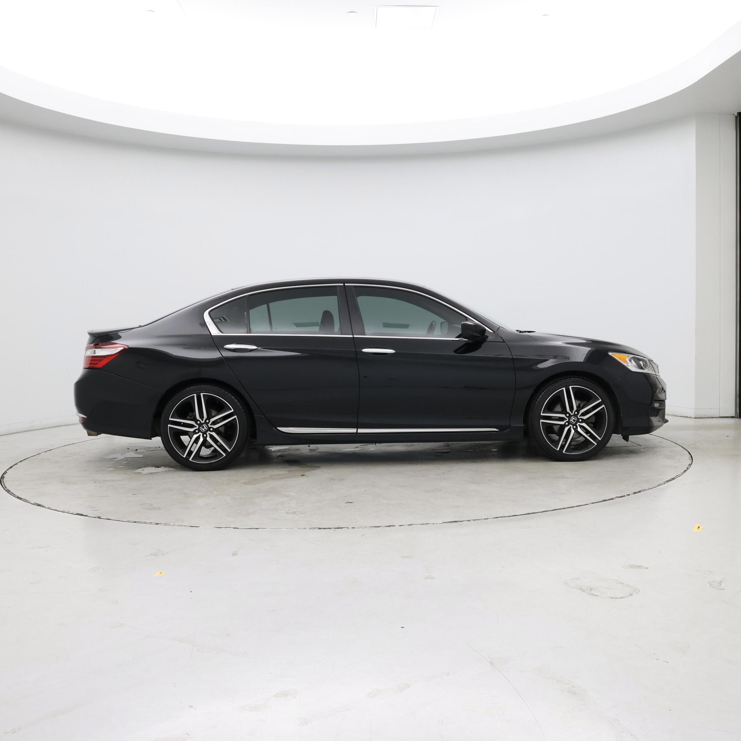 Thumbnail: 2017 Honda Accord - 7