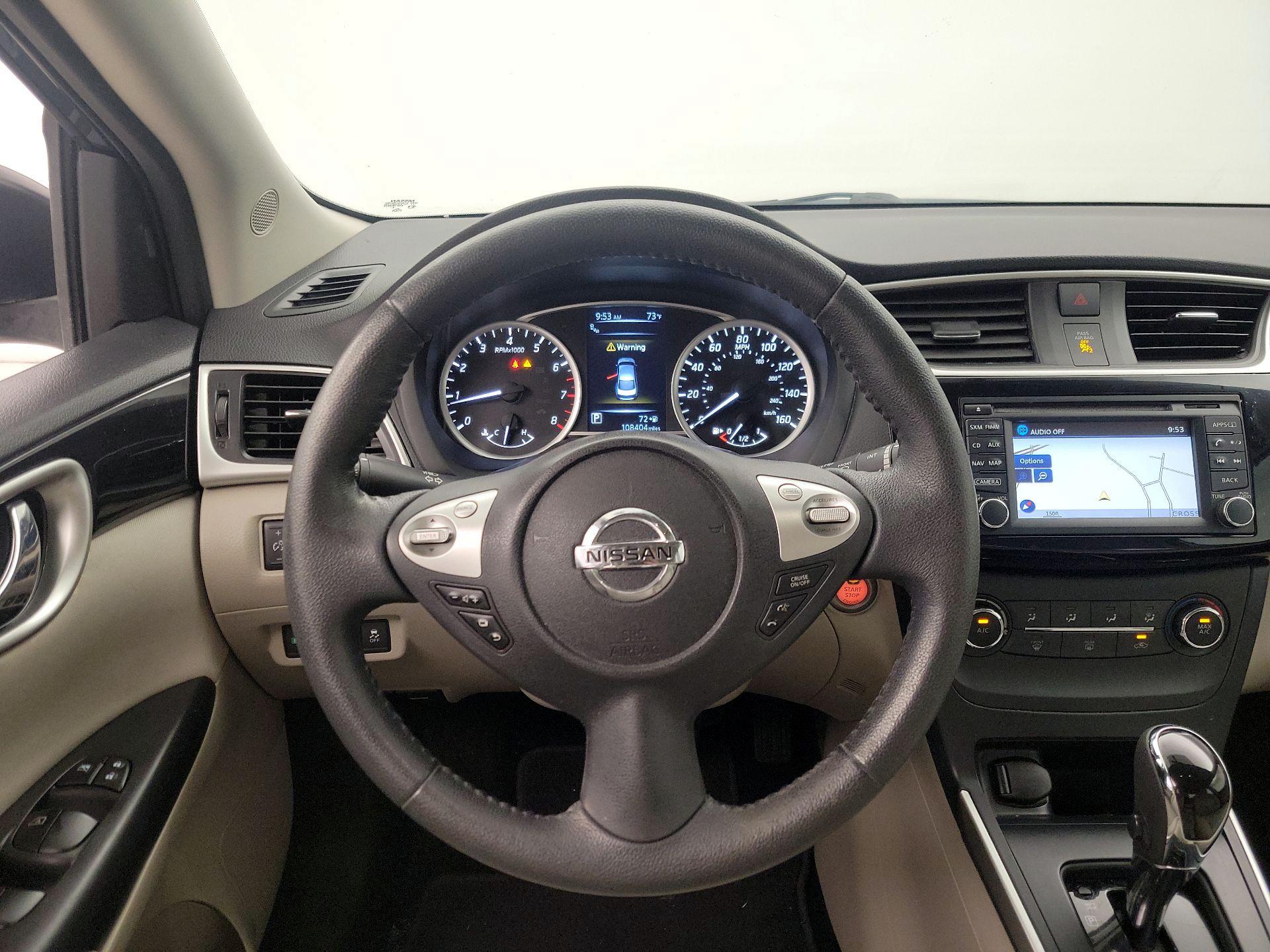 Thumbnail: 2016 Nissan Sentra - 10