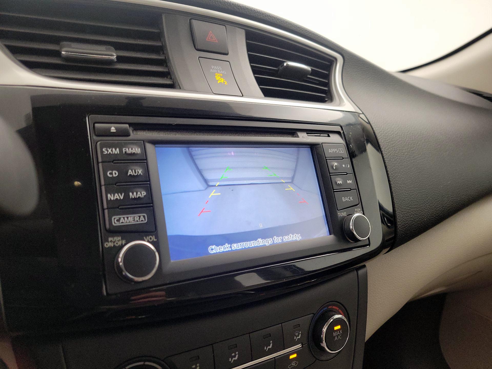 Thumbnail: 2016 Nissan Sentra - 14