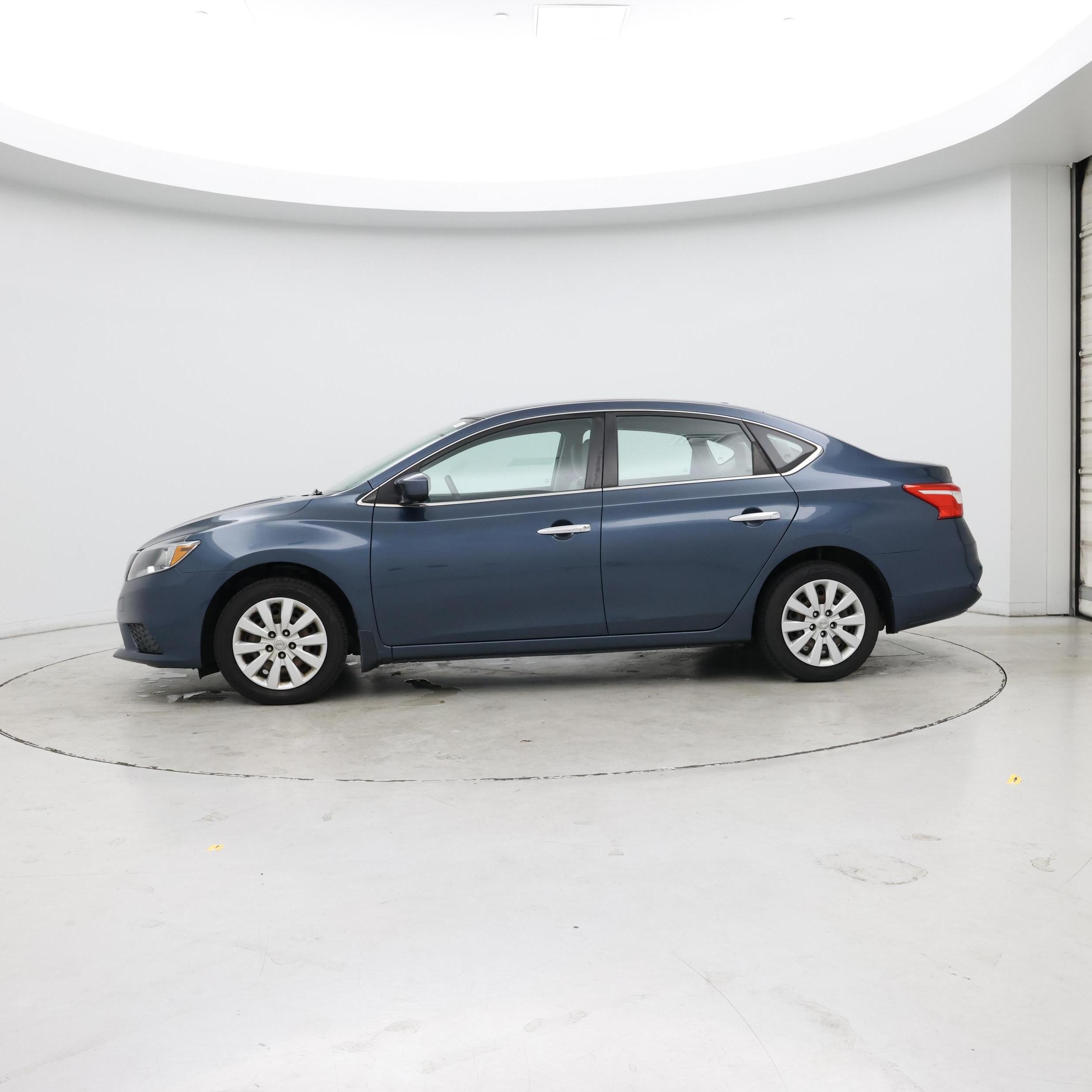 Thumbnail: 2016 Nissan Sentra - 3