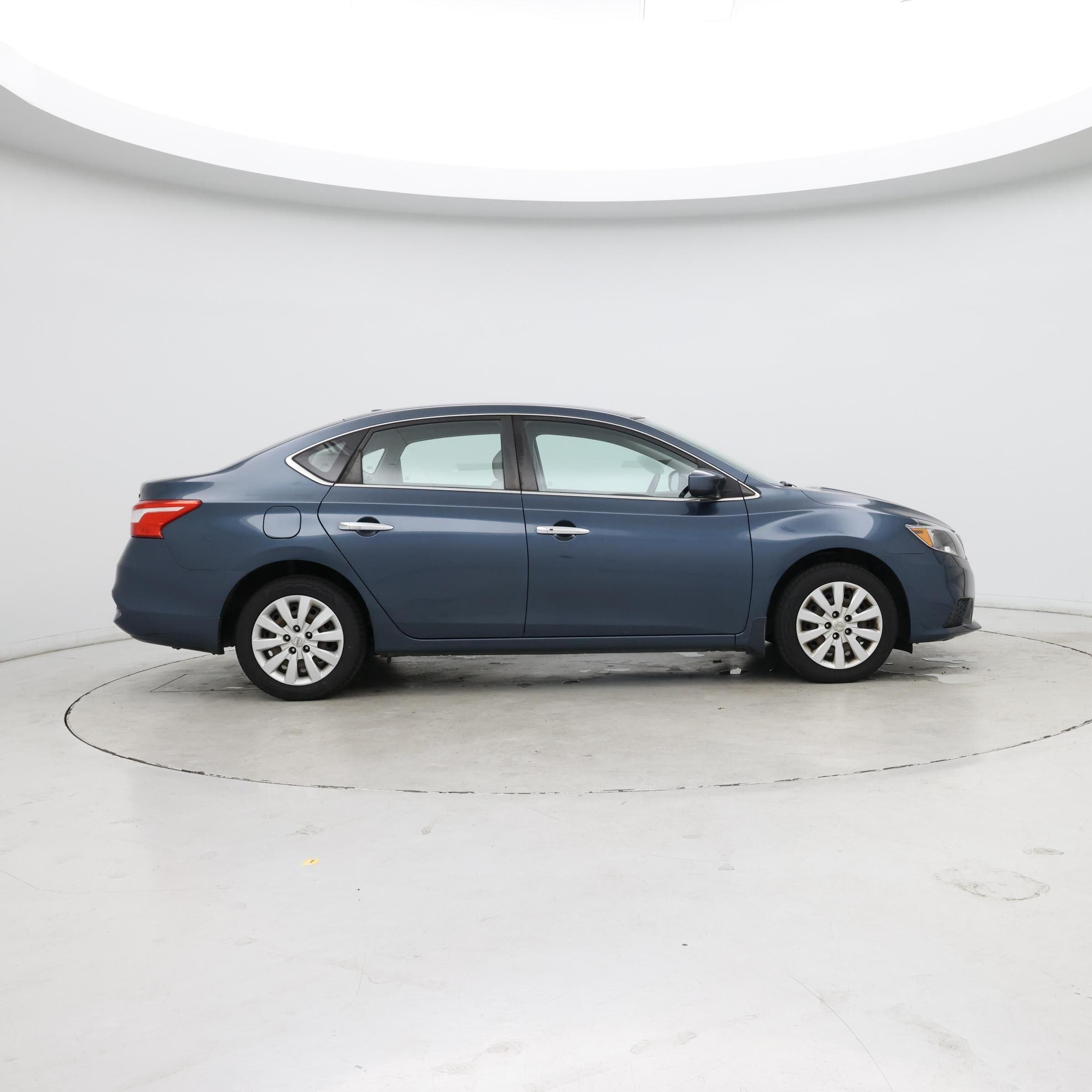 Thumbnail: 2016 Nissan Sentra - 7