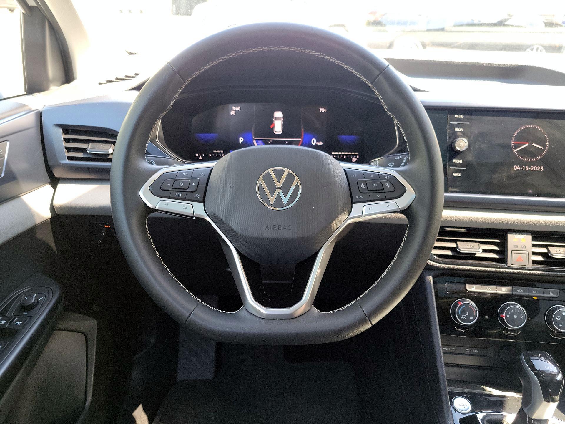 Thumbnail: 2023 Volkswagen Taos - 10