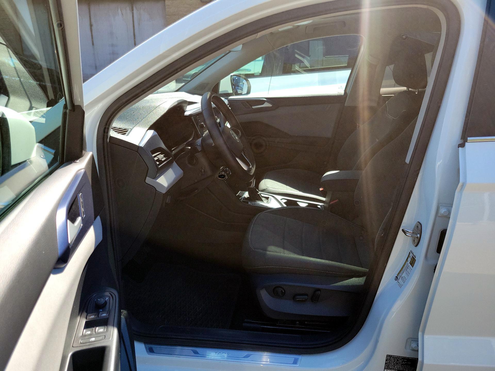 Thumbnail: 2023 Volkswagen Taos - 11