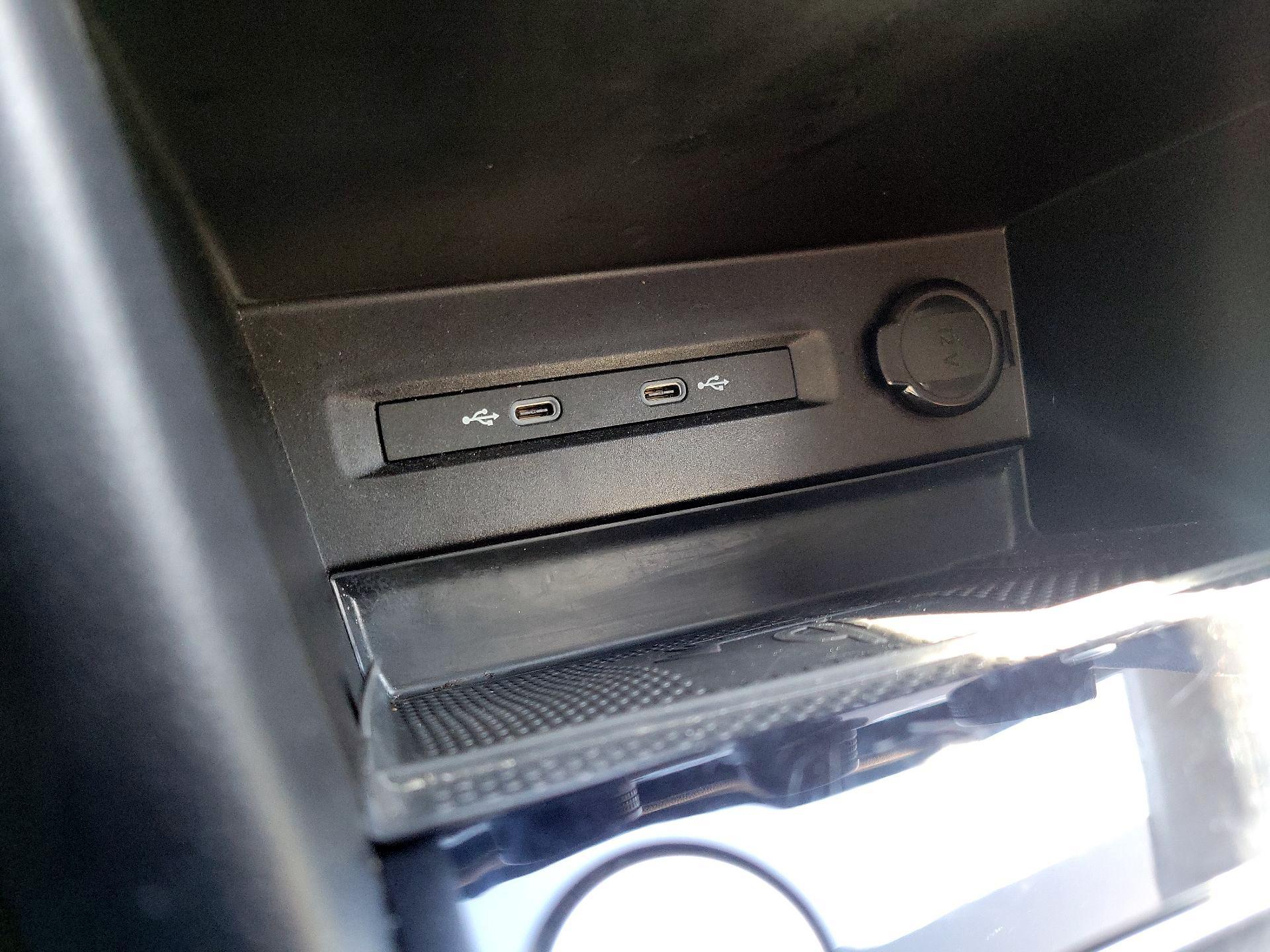 Thumbnail: 2023 Volkswagen Taos - 18