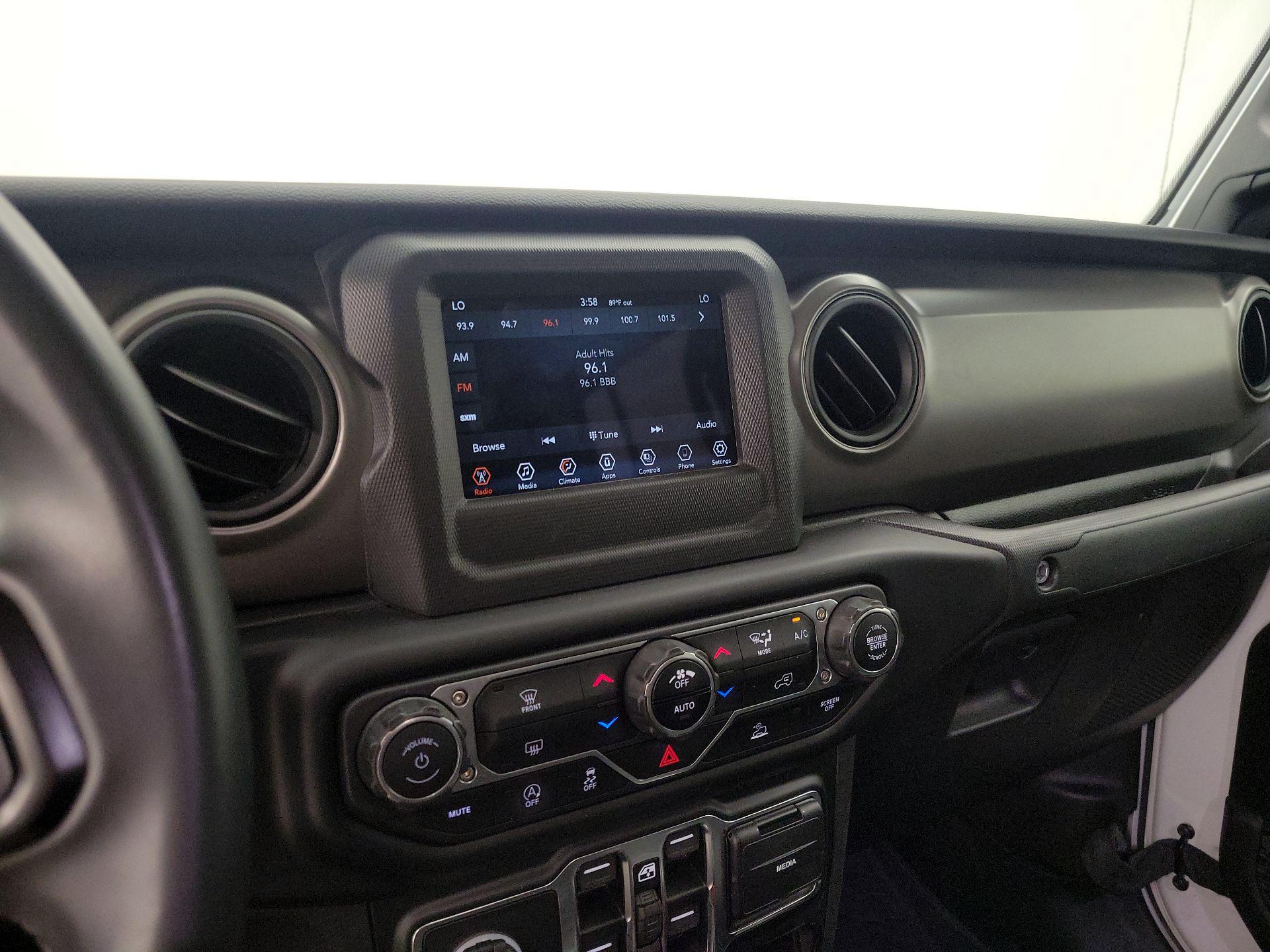Thumbnail: 2022 Jeep Gladiator - 15