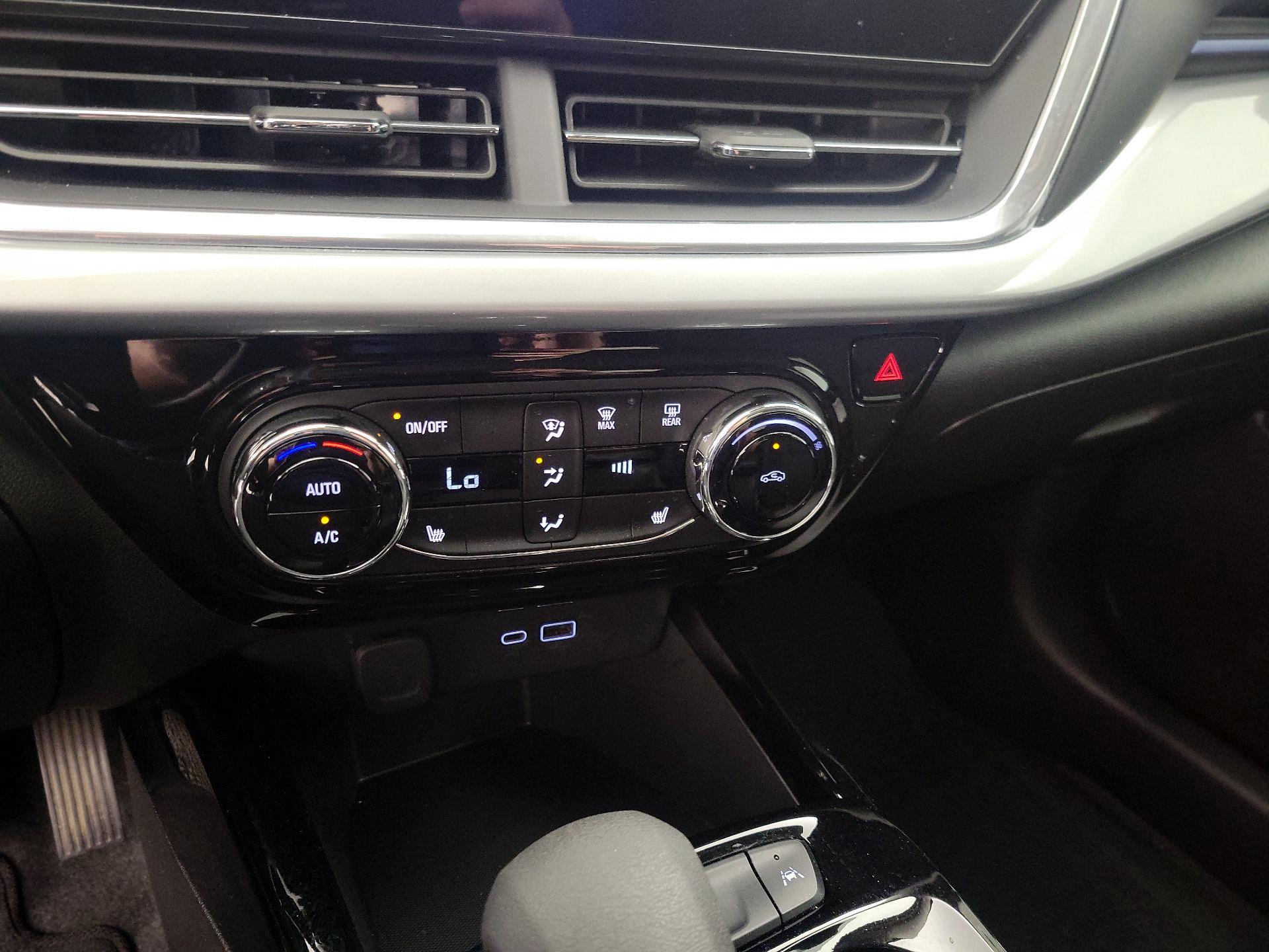 Thumbnail: 2024 Chevrolet Trax - 16