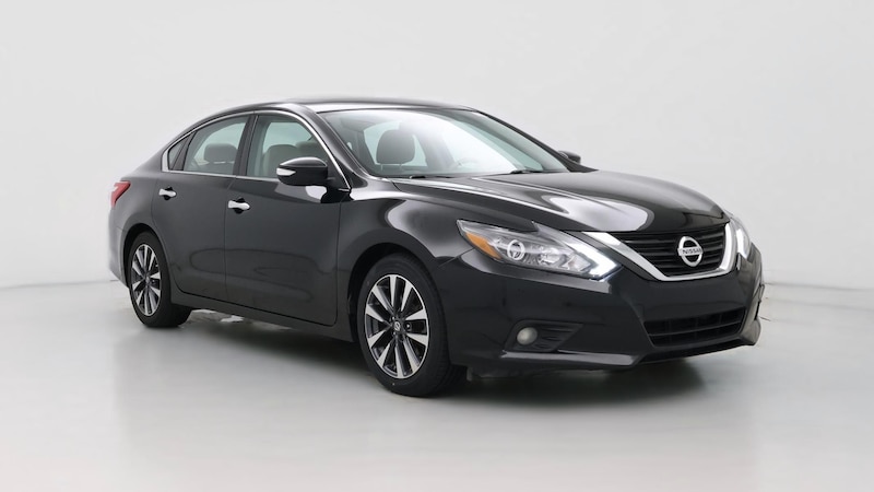 2016 Nissan Altima SL Hero Image