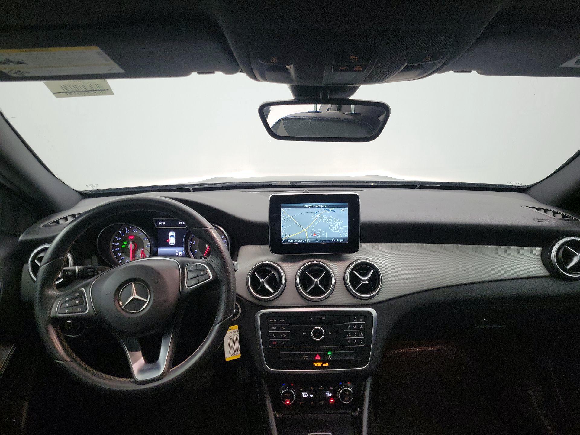 Thumbnail: 2017 Mercedes-Benz GLA - 9