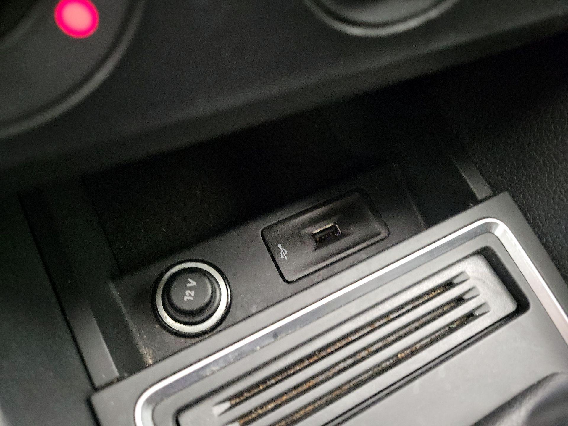 Thumbnail: 2016 Volkswagen Jetta - 17