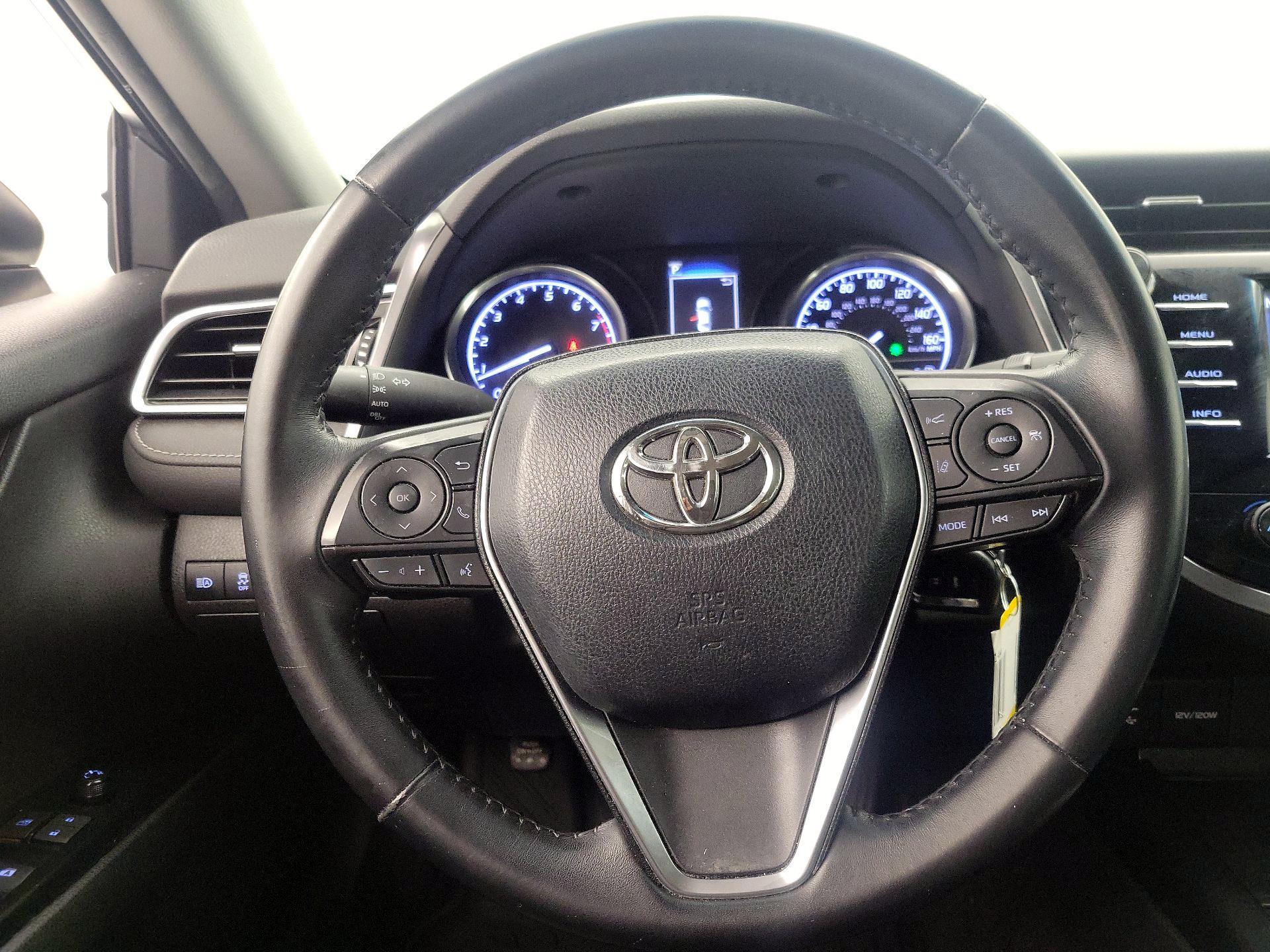 Thumbnail: 2018 Toyota Camry - 10