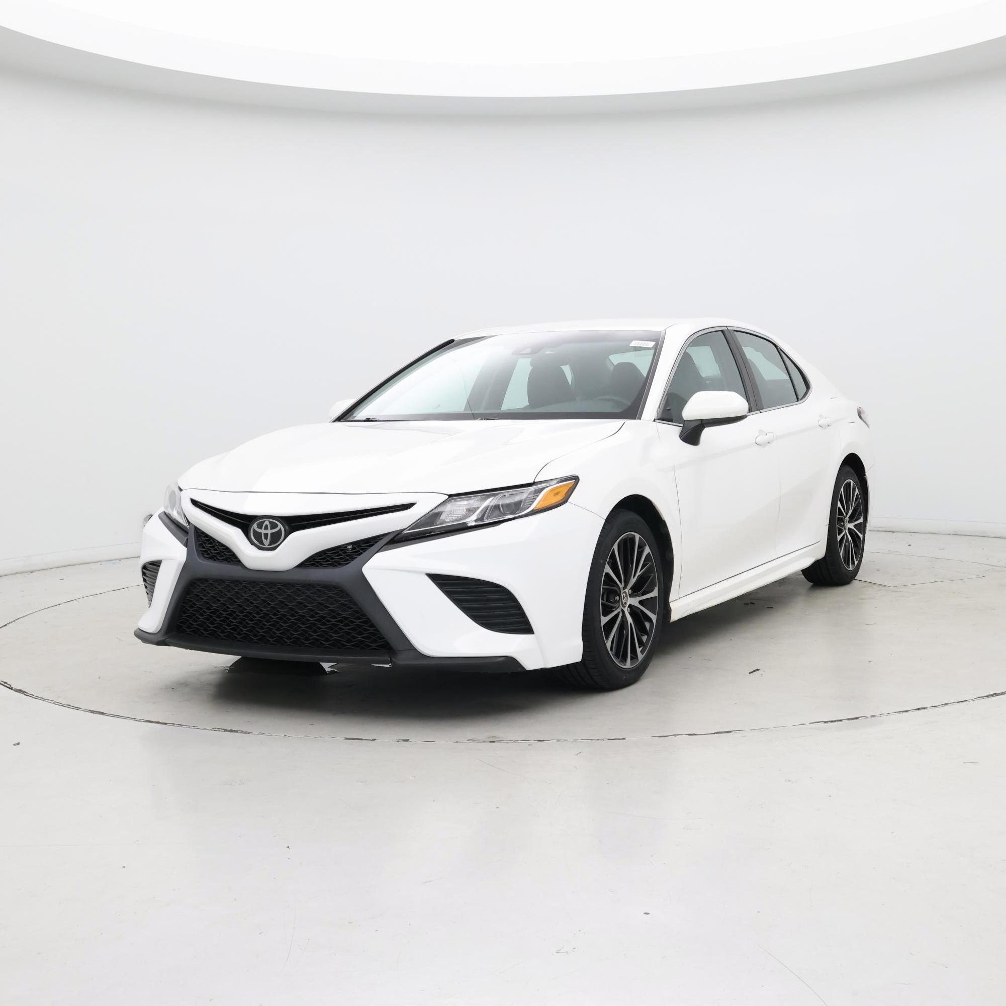 Thumbnail: 2018 Toyota Camry - 4