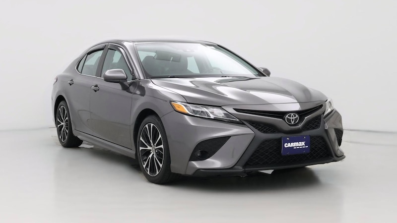 2020 Toyota Camry SE Hero Image