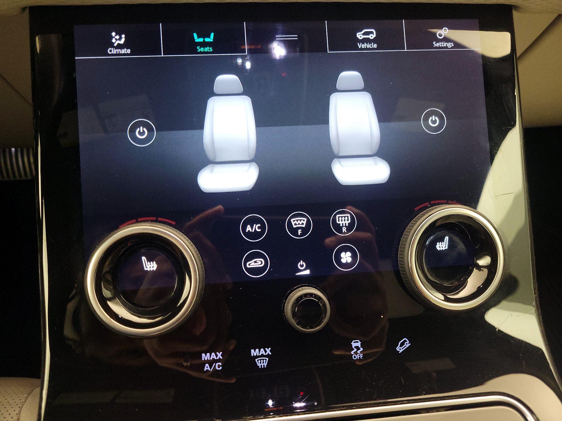 Thumbnail: 2020 Land Rover Range Rover Velar - 16