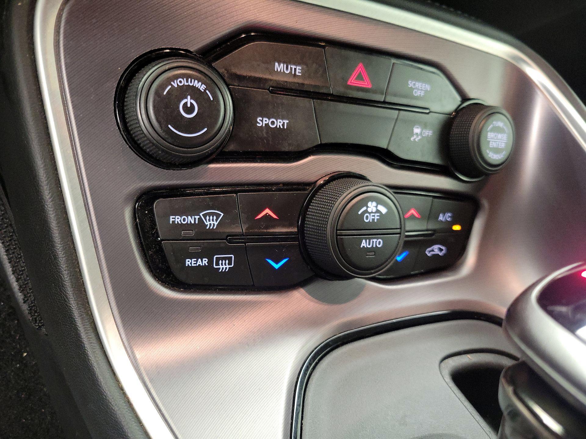 Thumbnail: 2019 Dodge Challenger - 15
