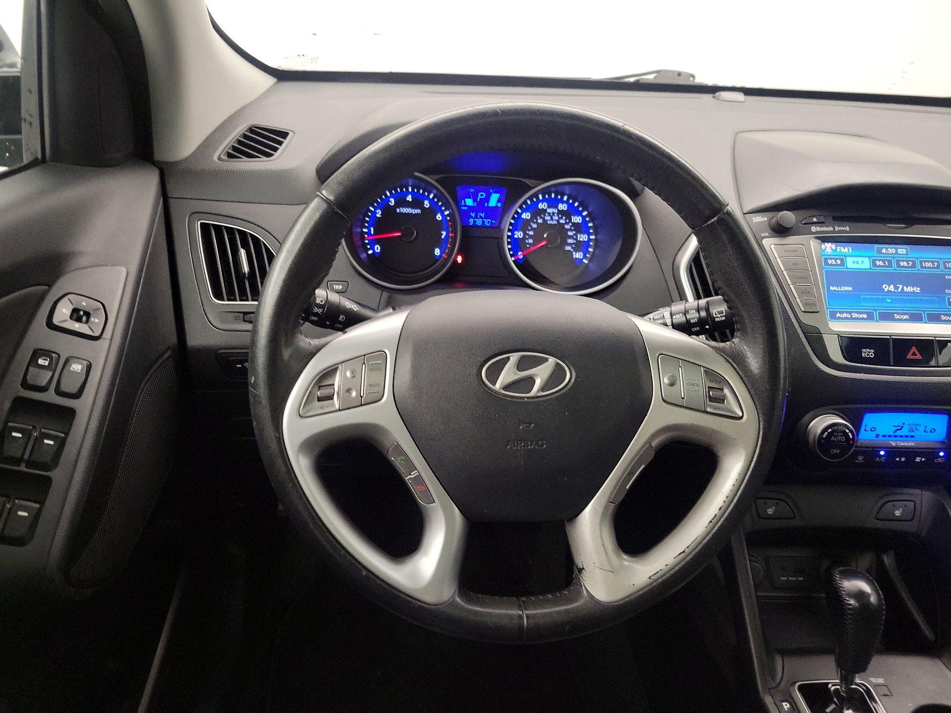 Thumbnail: 2013 Hyundai Tucson - 10
