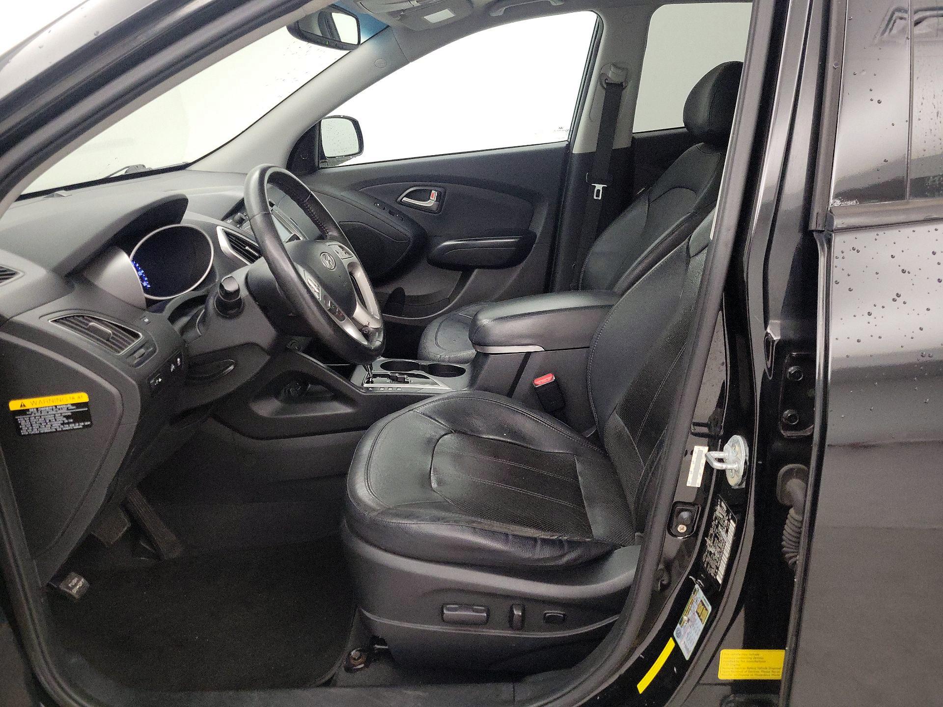 Thumbnail: 2013 Hyundai Tucson - 11