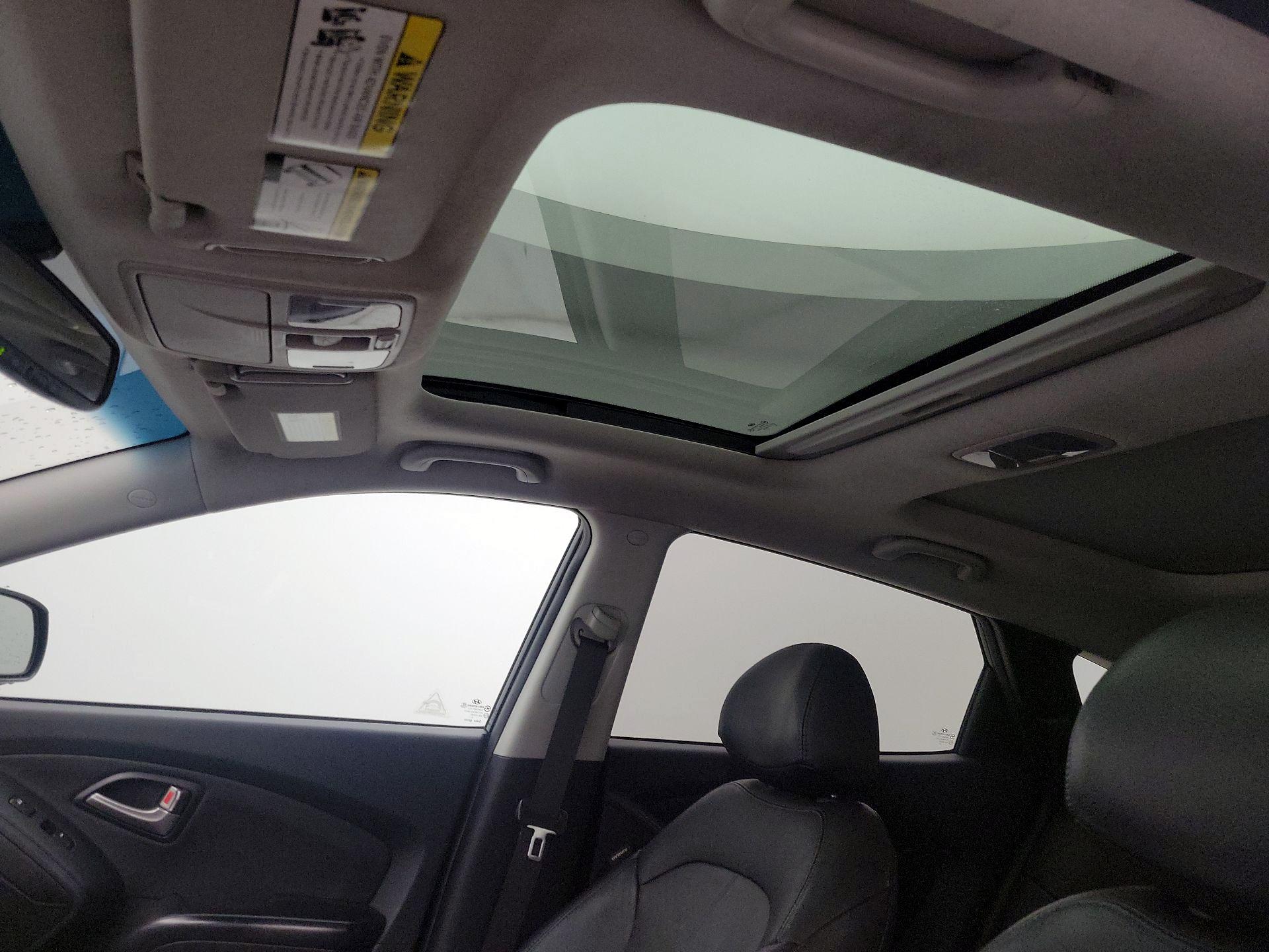 Thumbnail: 2013 Hyundai Tucson - 18