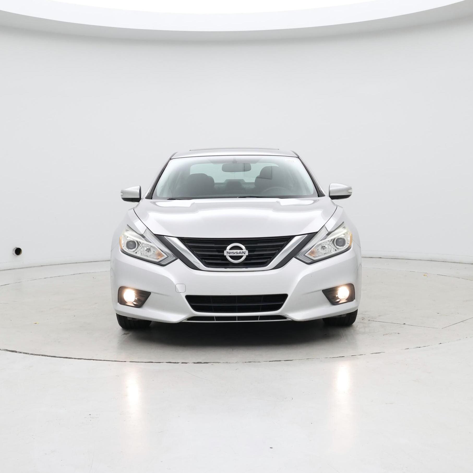 Thumbnail: 2016 Nissan Altima - 5