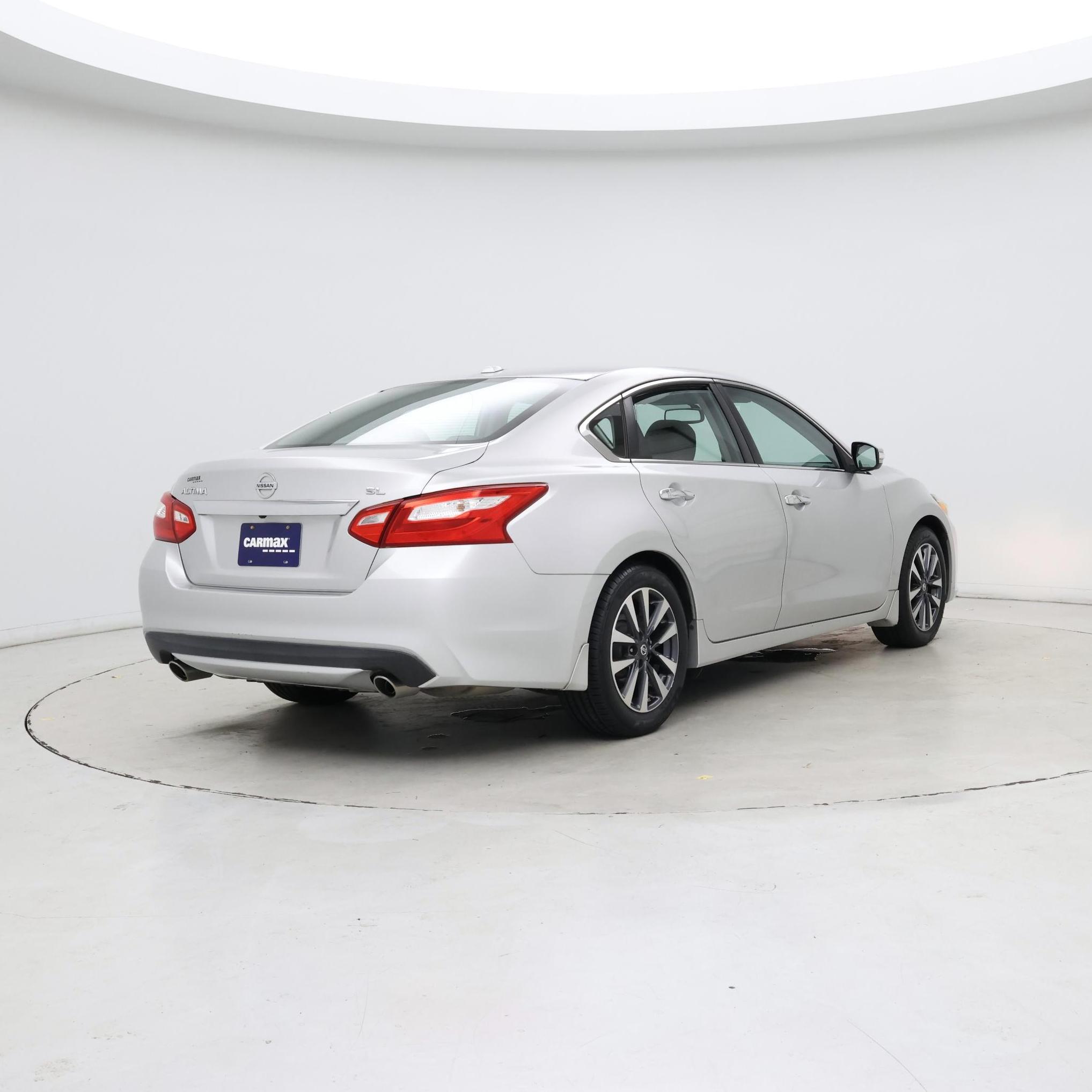 Thumbnail: 2016 Nissan Altima - 8