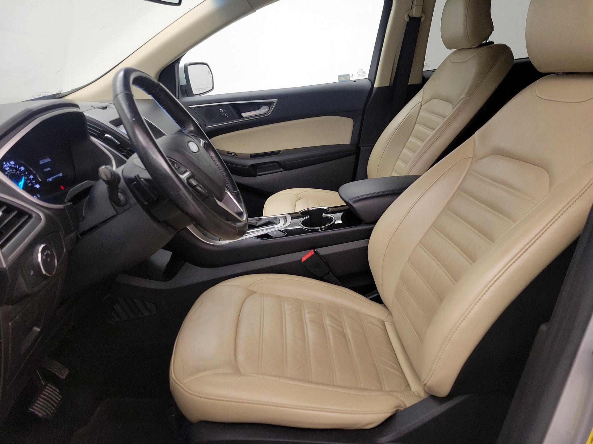 Thumbnail: 2017 Ford Edge - 11