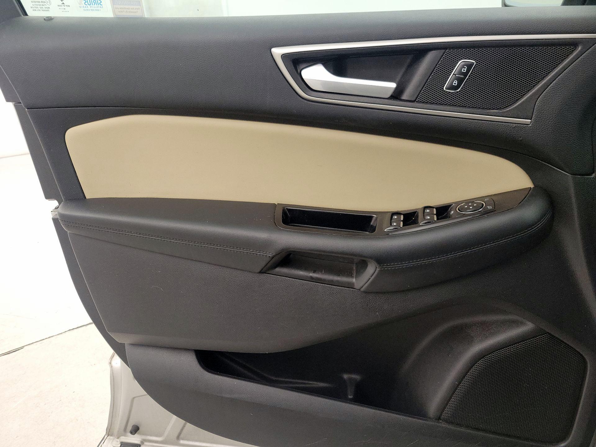 Thumbnail: 2017 Ford Edge - 12